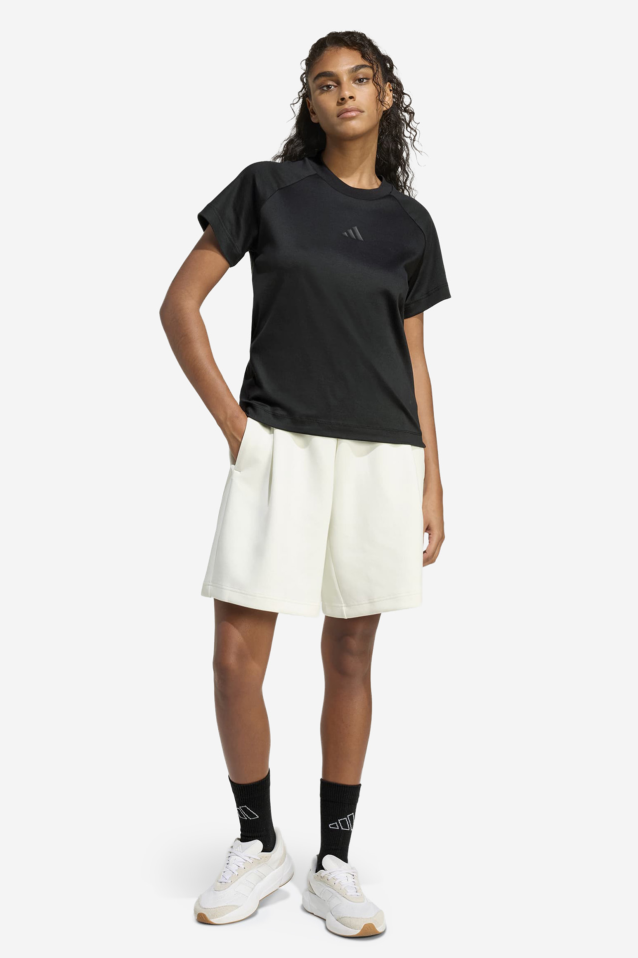T-shirt adidas KC8089 Czarny