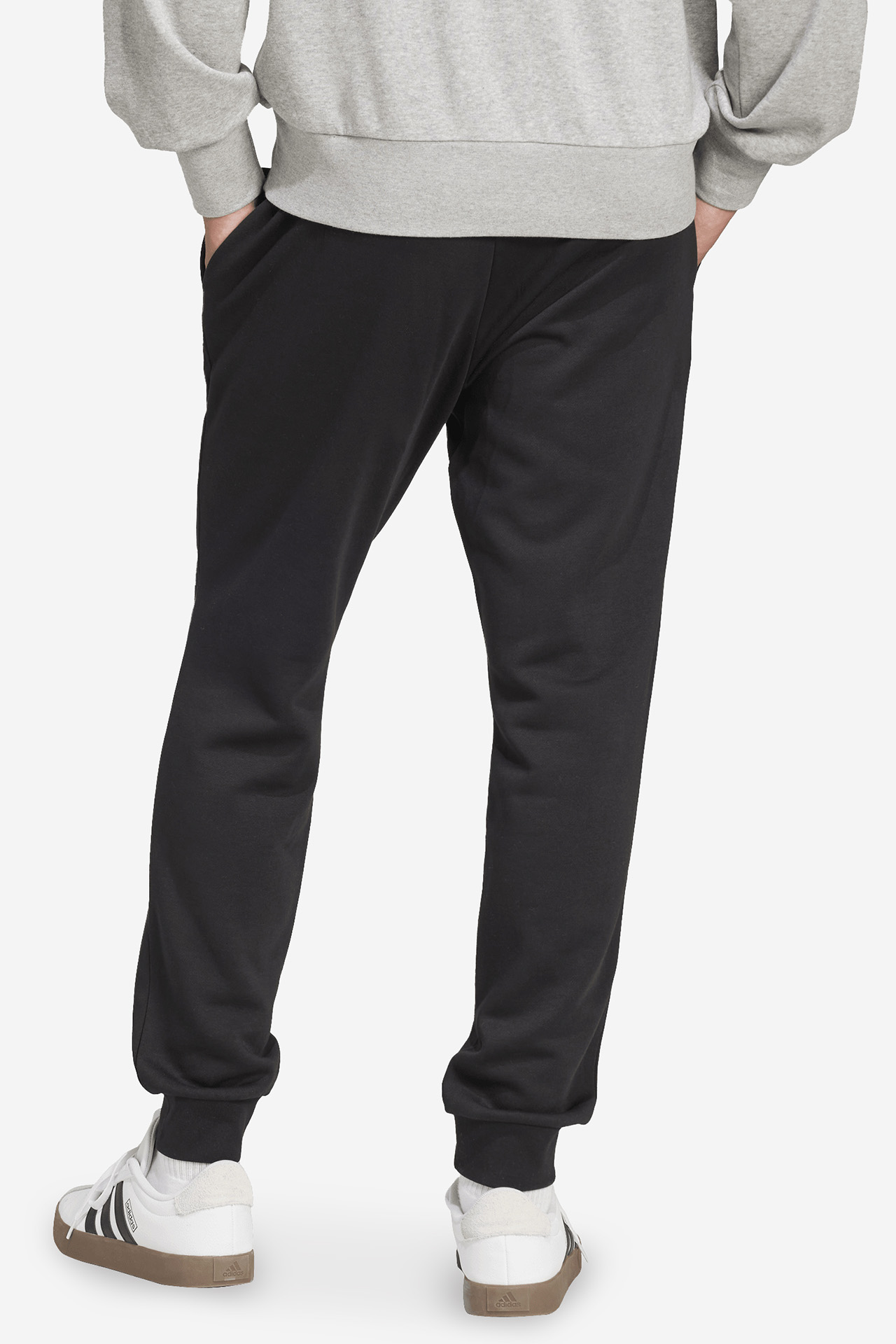 Spodnie adidas JE3815 Czarny