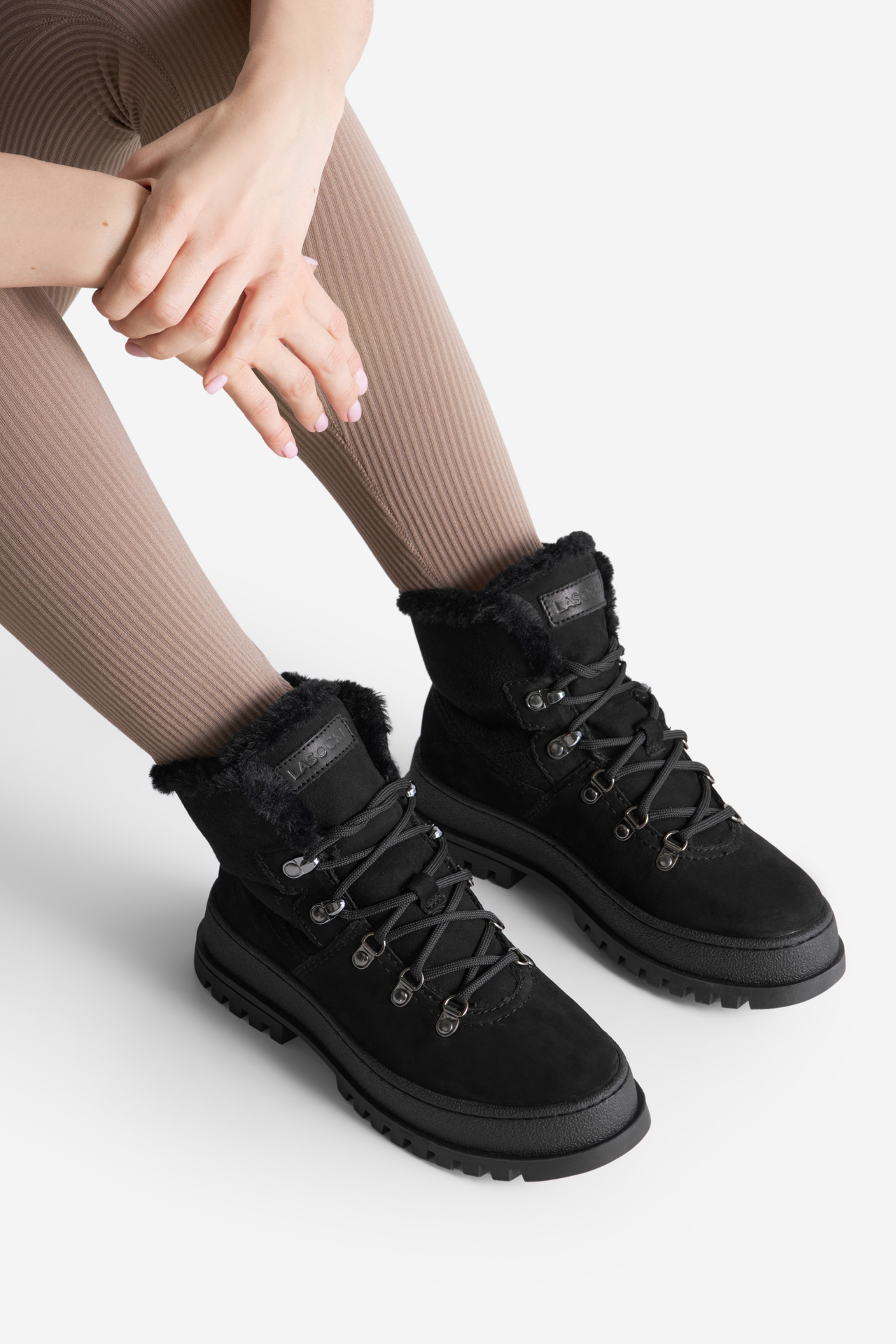 Šnurovacie topánky Čierna