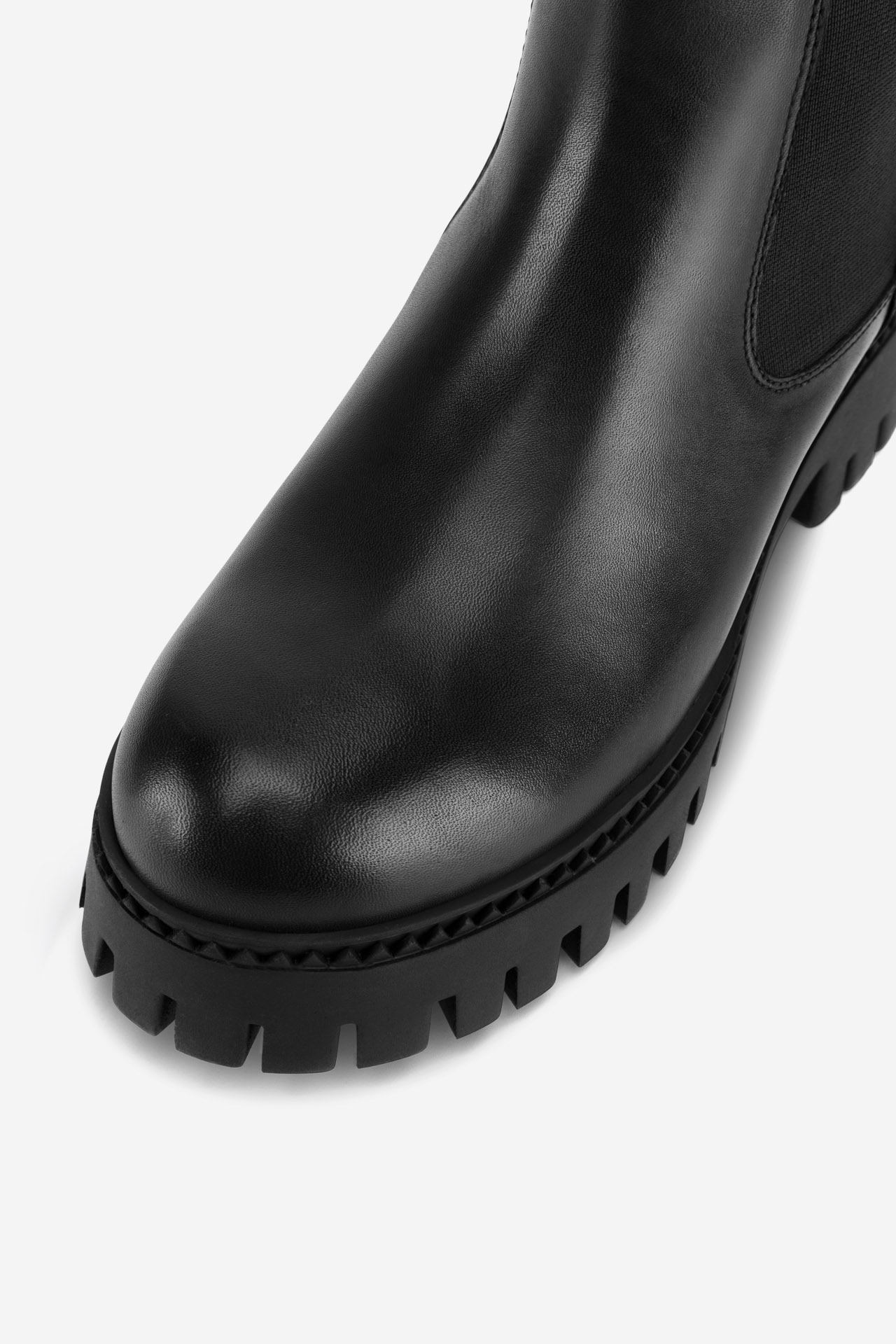 Gležnjarji chelsea Črna