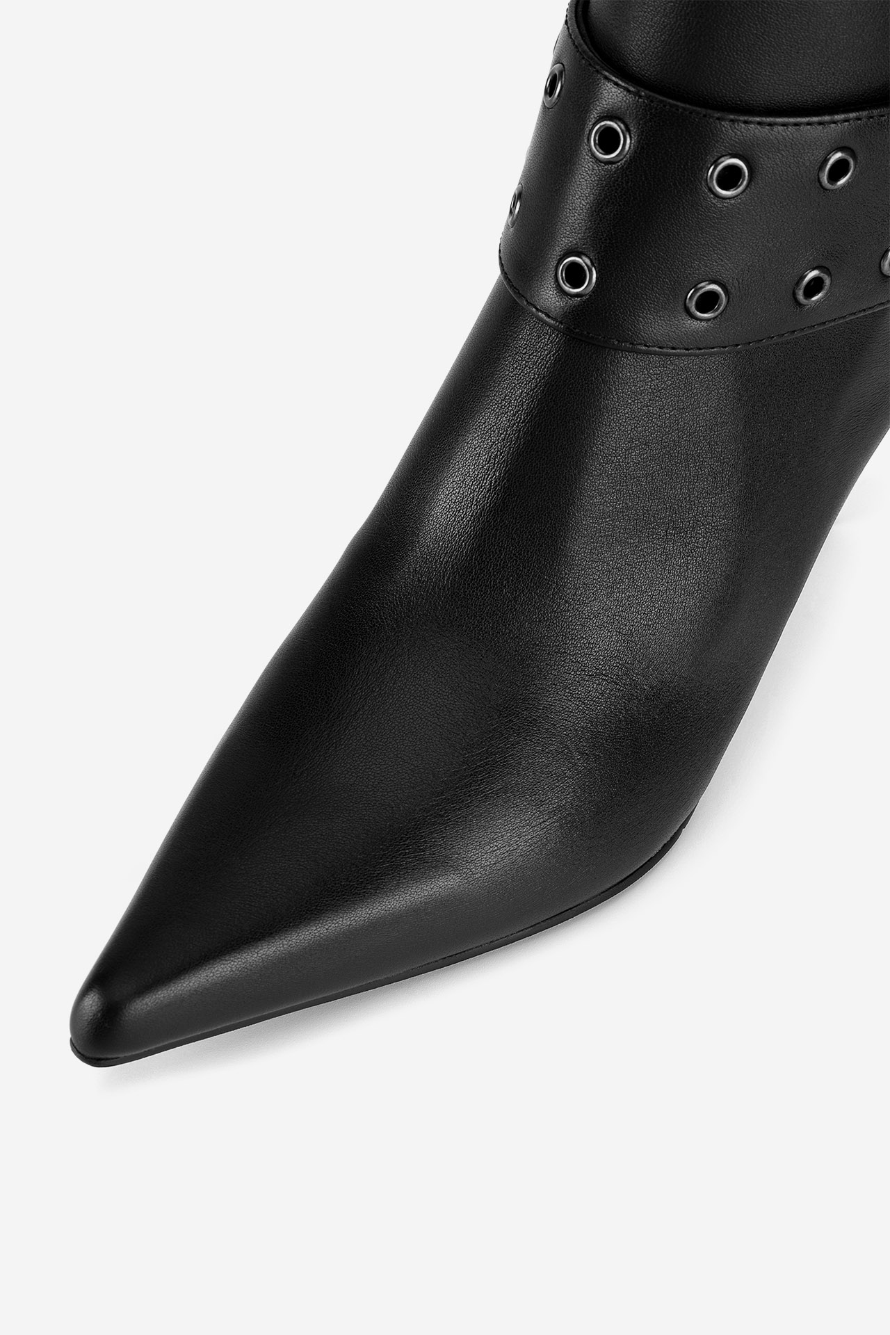 Kotníková obuv ČERNÁ