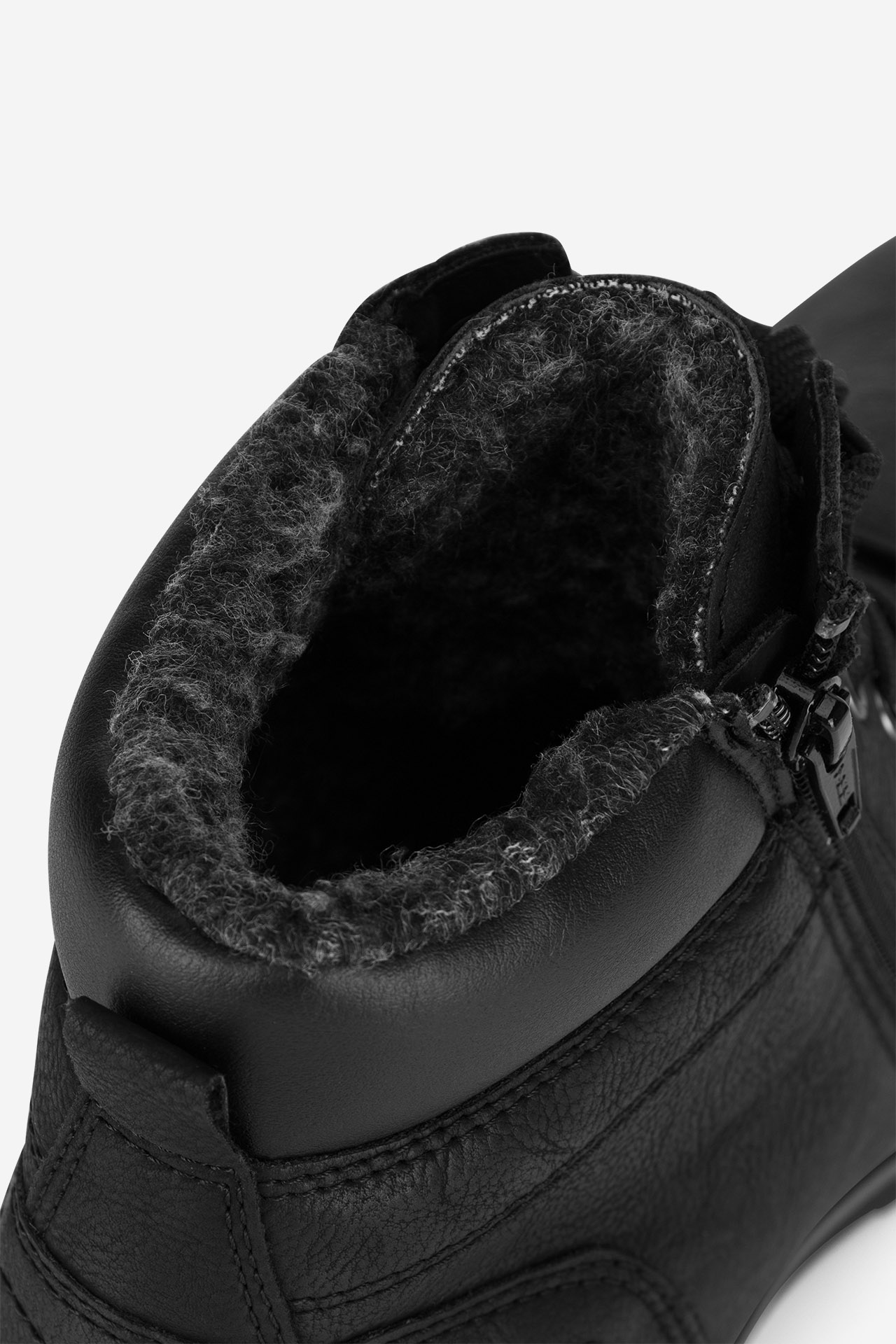 Gležnjarji z vezalkami Črna