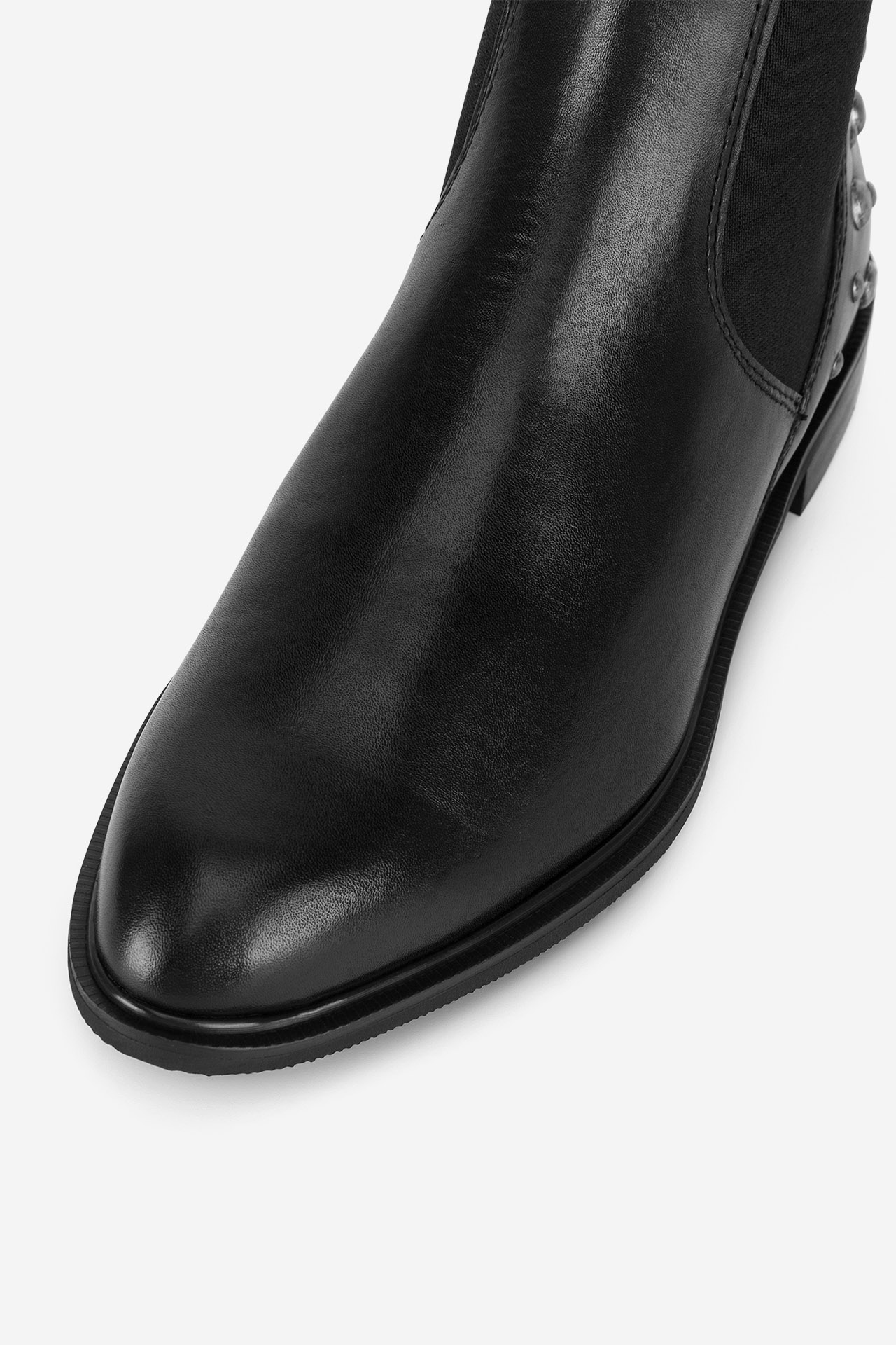 Gležnjarji chelsea Črna