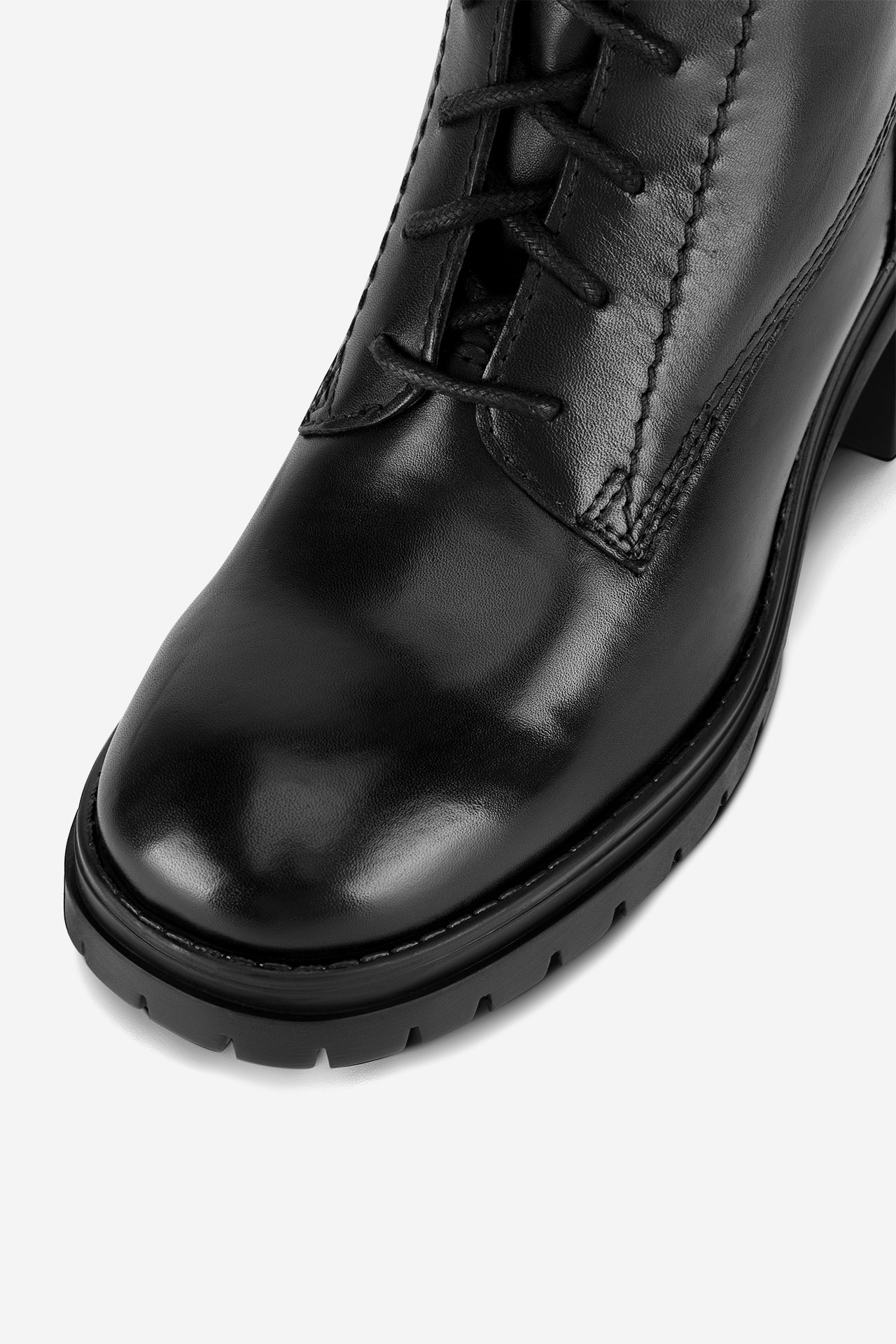 Šněrovací vyšší obuv ČERNÁ