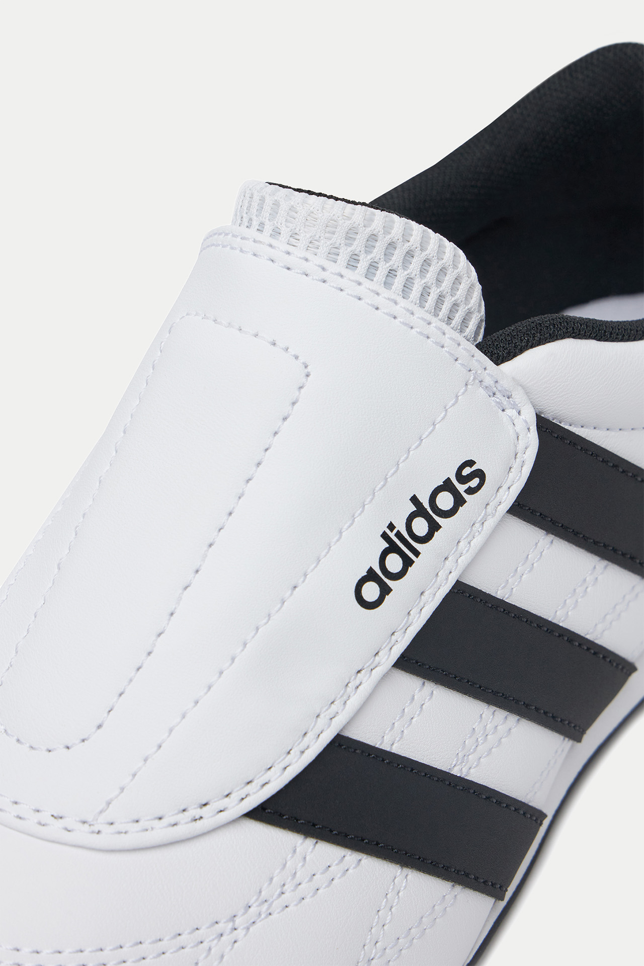 Športna obutev Bela