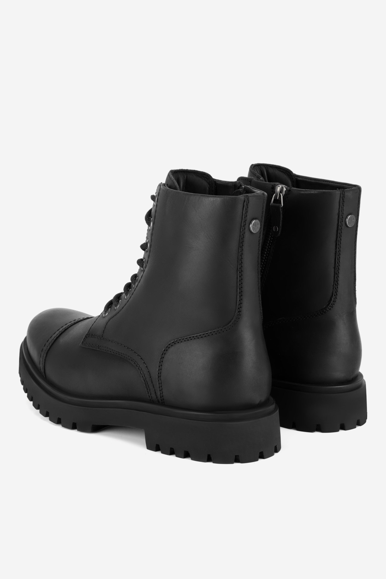 Gležnjarji z vezalkami Črna