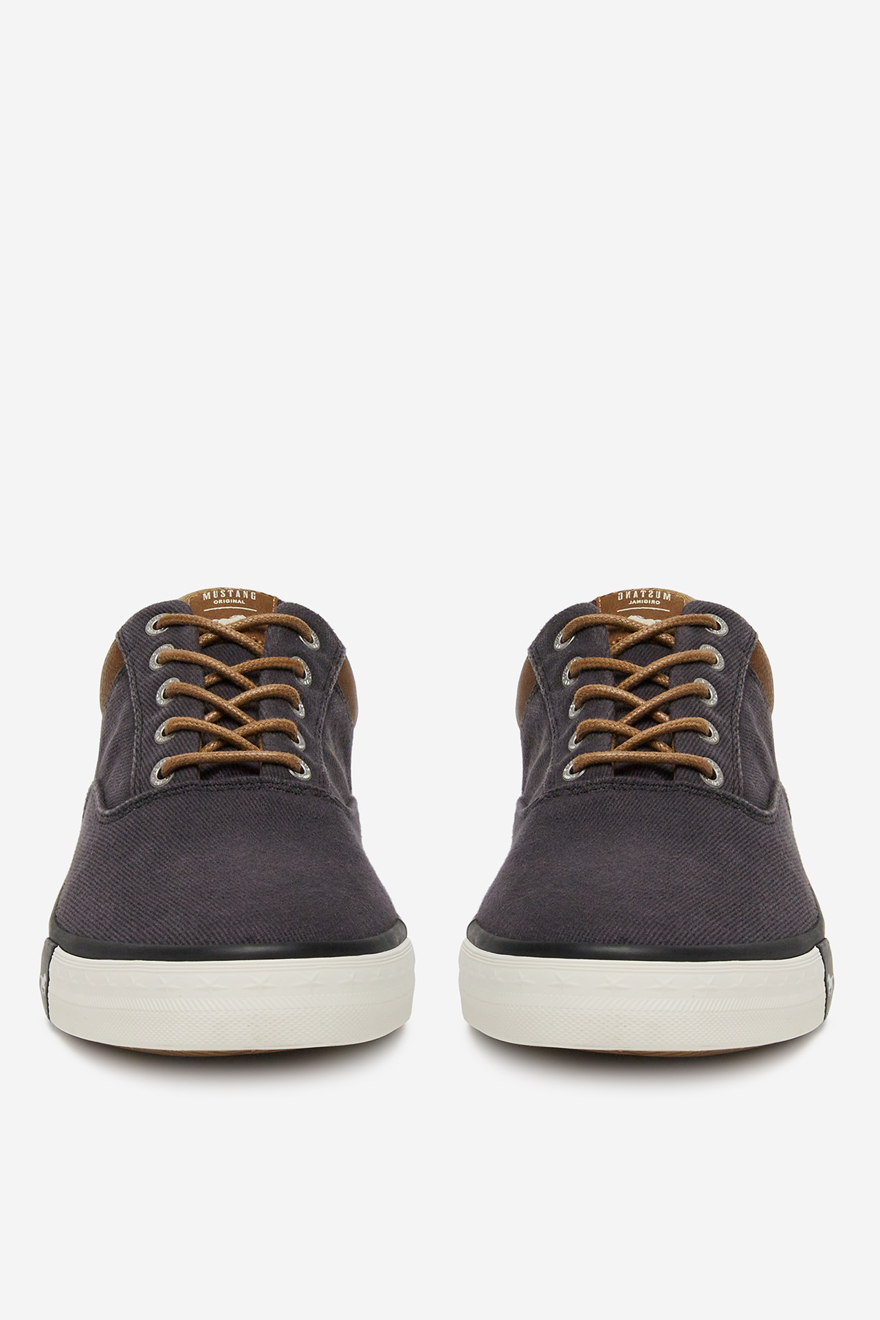 Plátěná obuv ČERNÁ