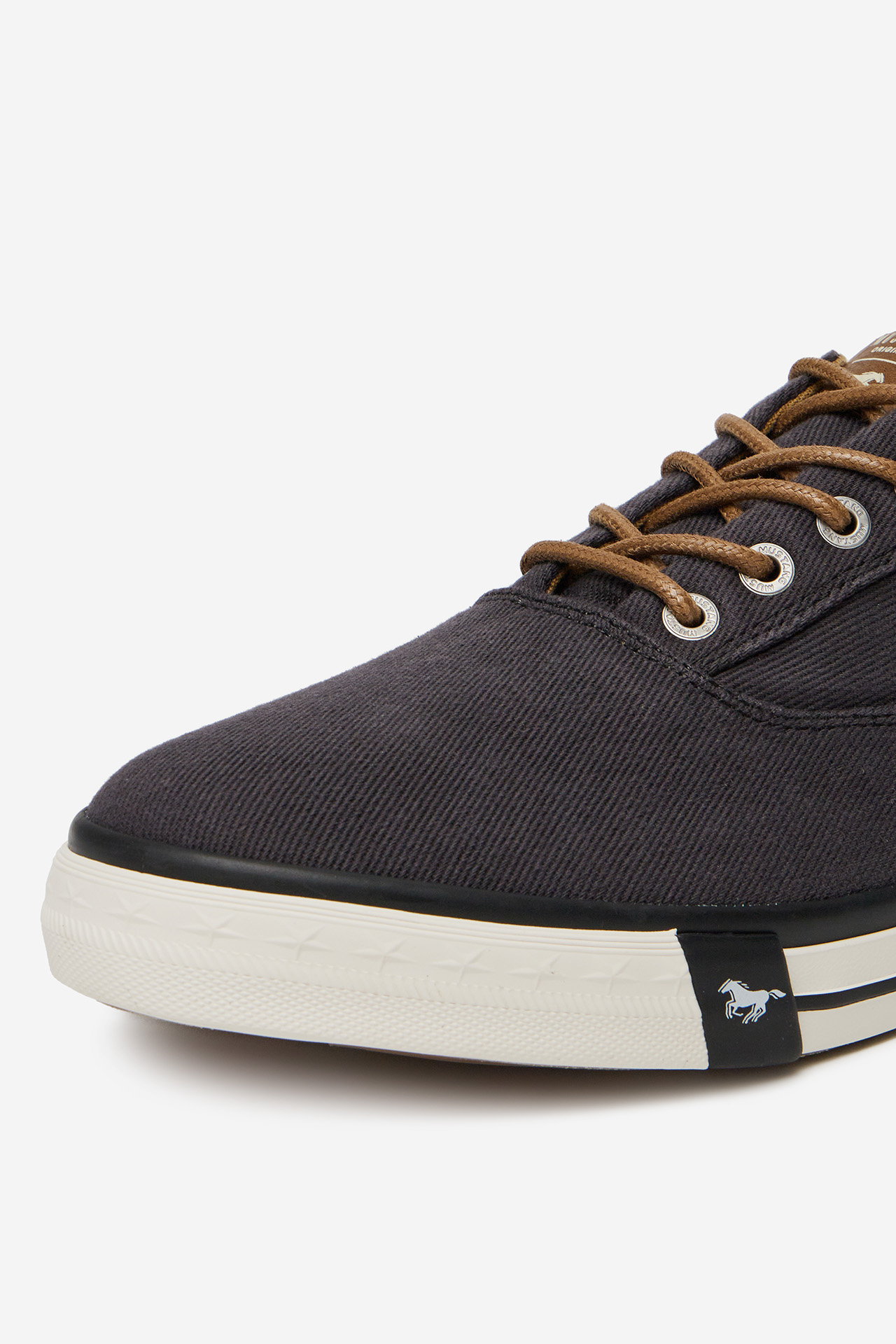 Plátěná obuv ČERNÁ