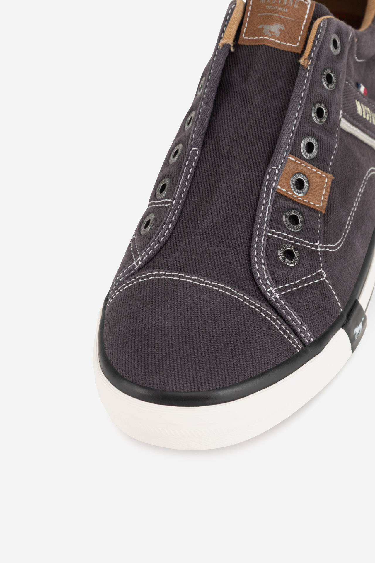 Plátěná obuv ČERNÁ