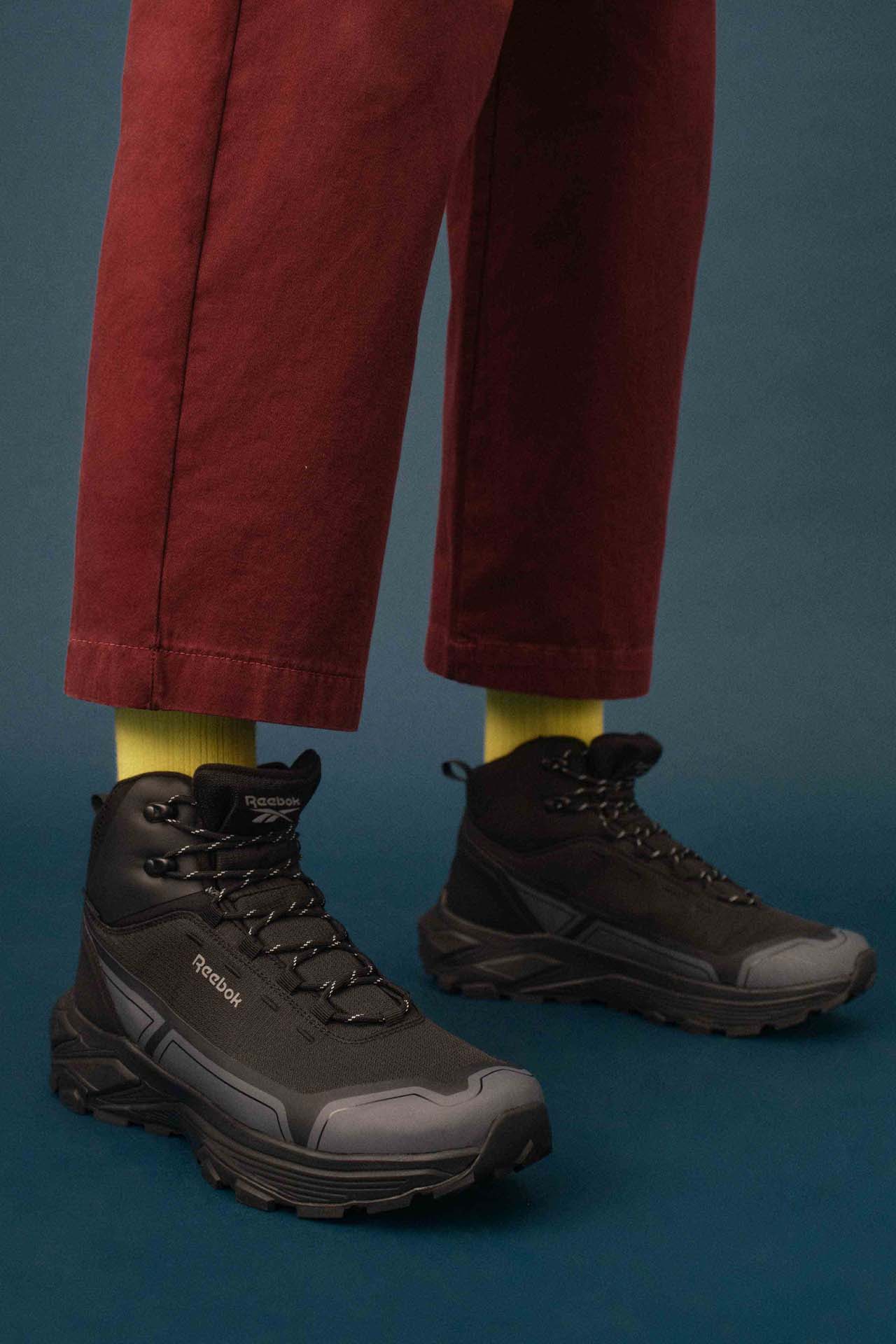 Šněrovací vyšší obuv ČERNÁ