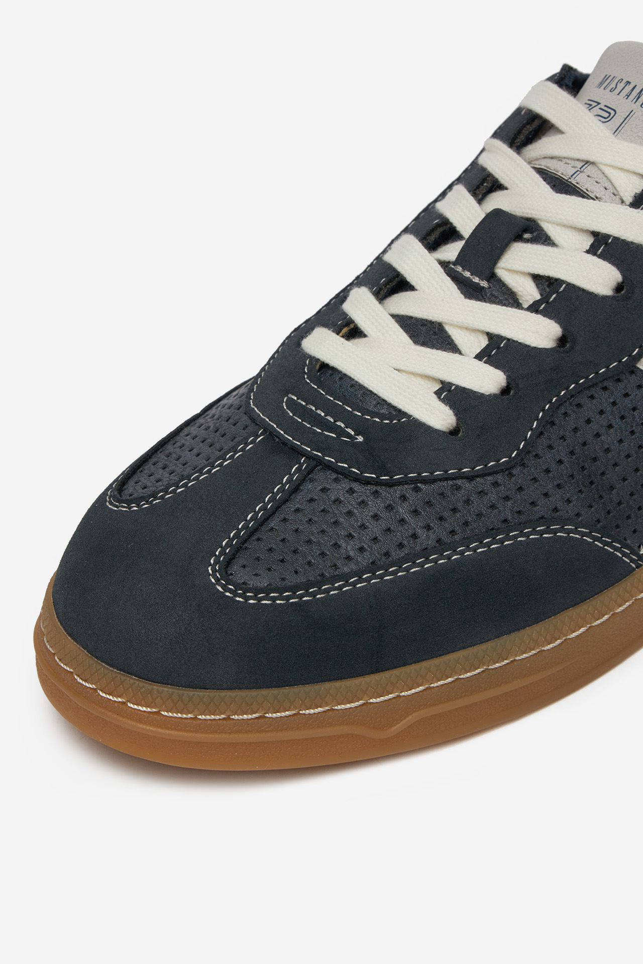 Sneakersy Tmavomodrá