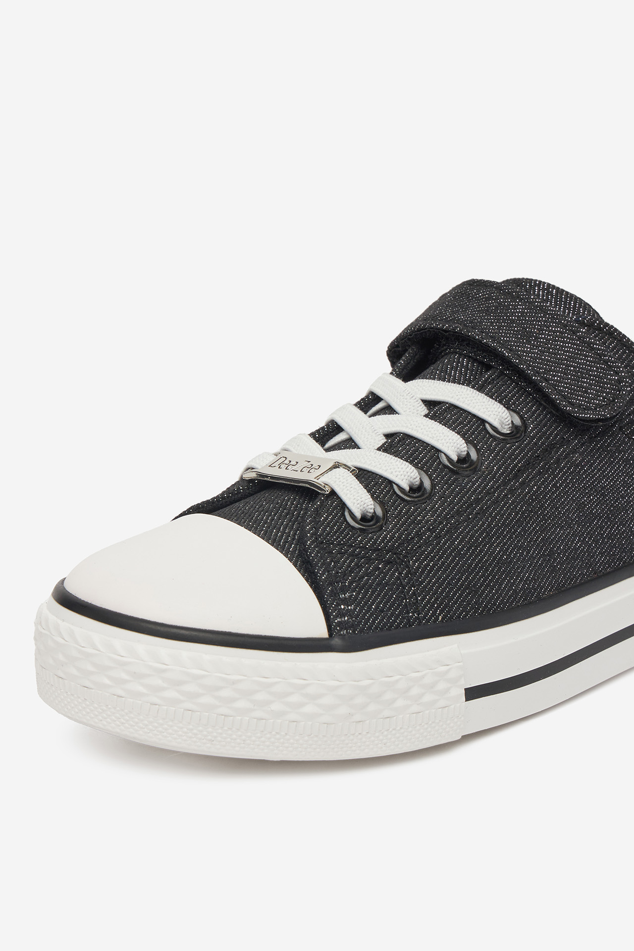 Platnene superge Črna