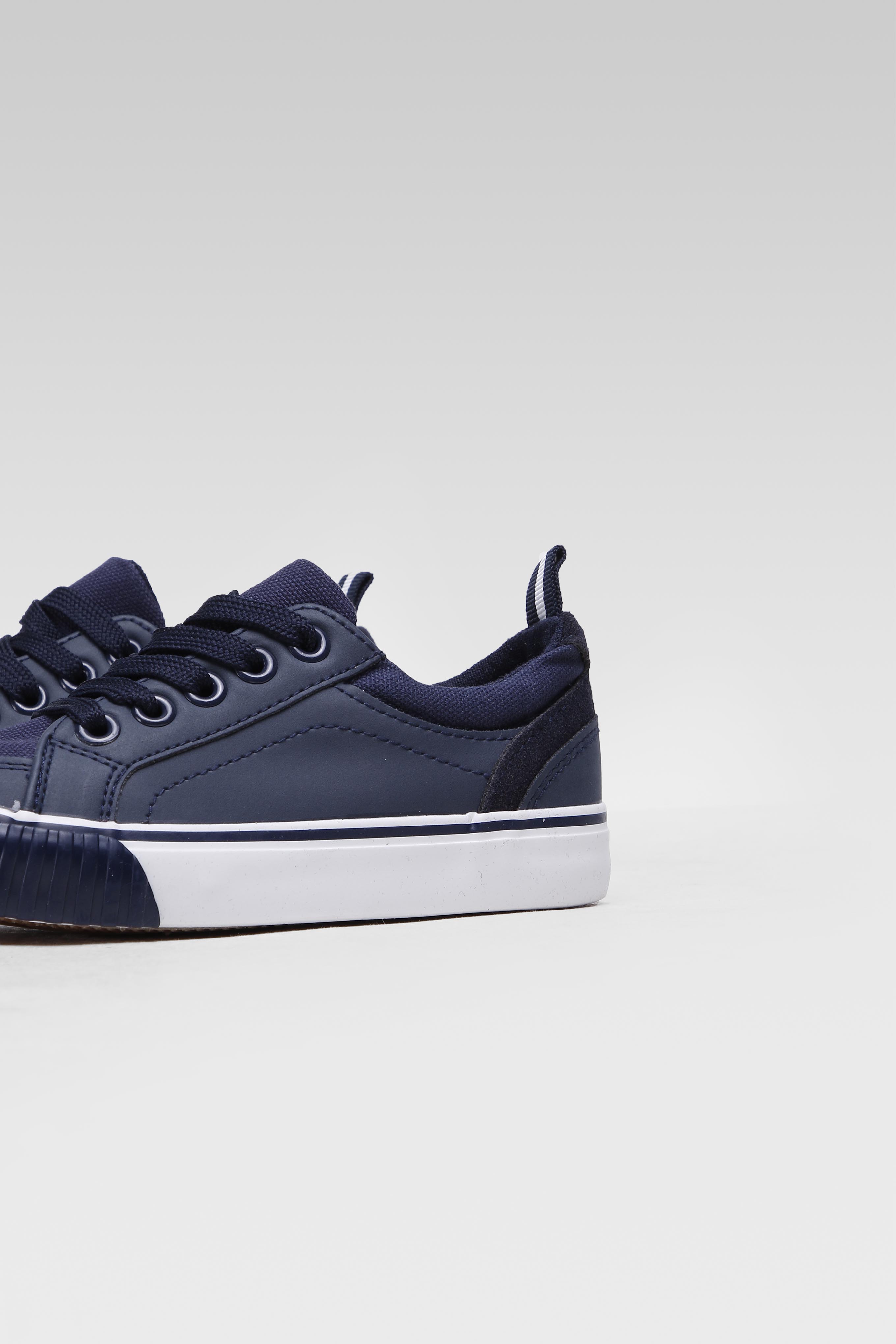 Platnene superge Mornarsko modra