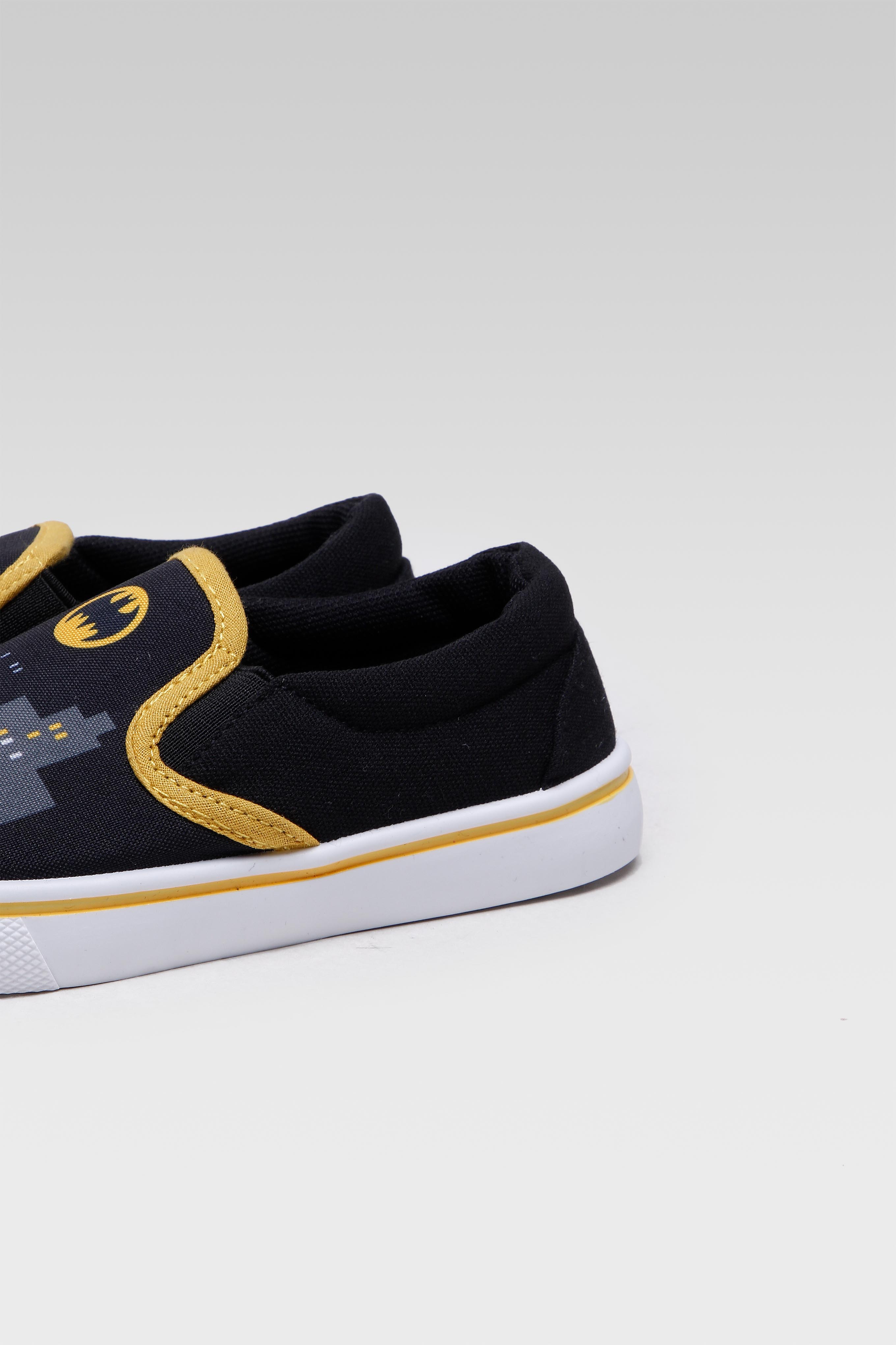 Platnene superge Črna