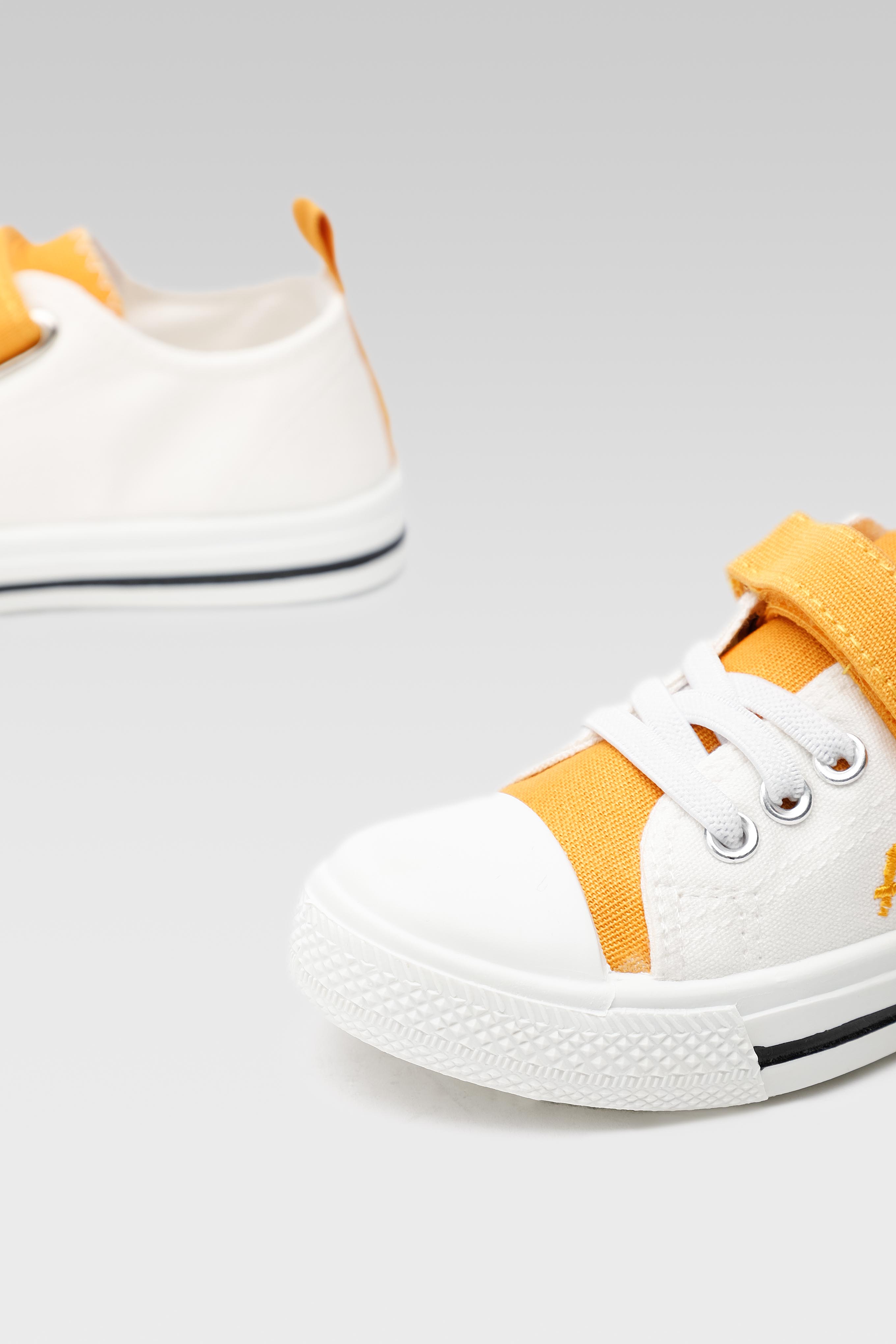 Platnene superge Rumena