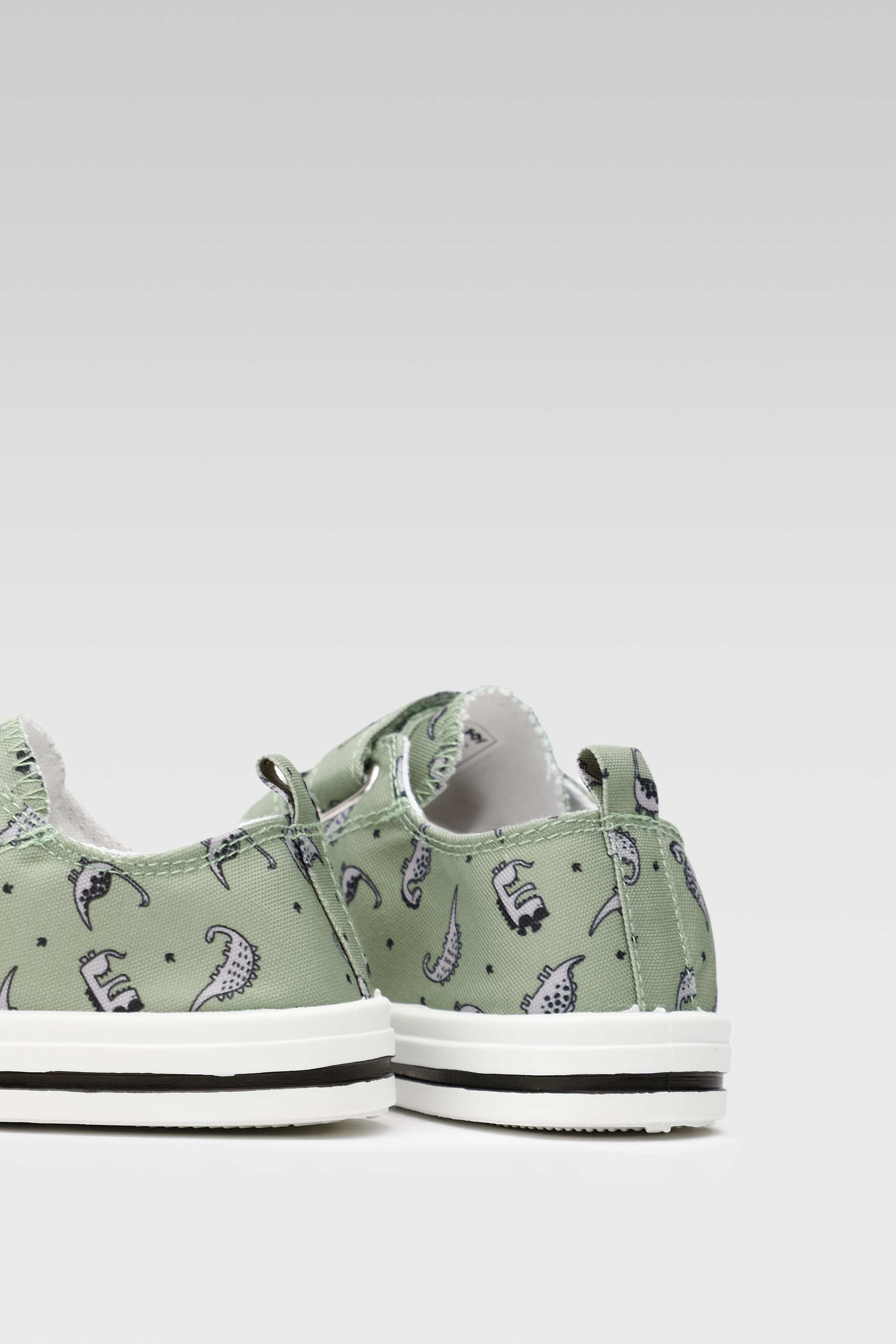 Platnene superge Zelena