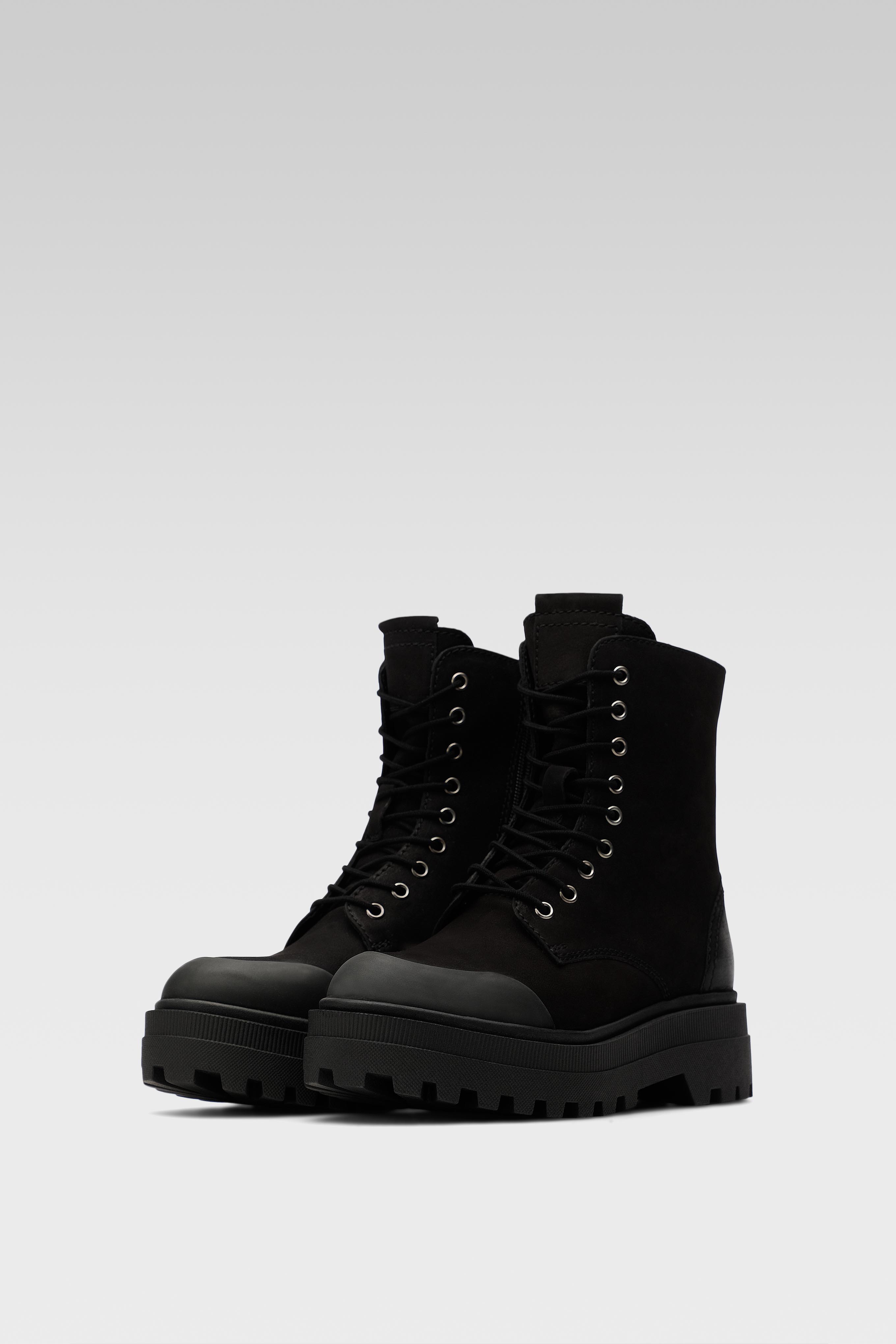 Šnurovacie topánky Čierna