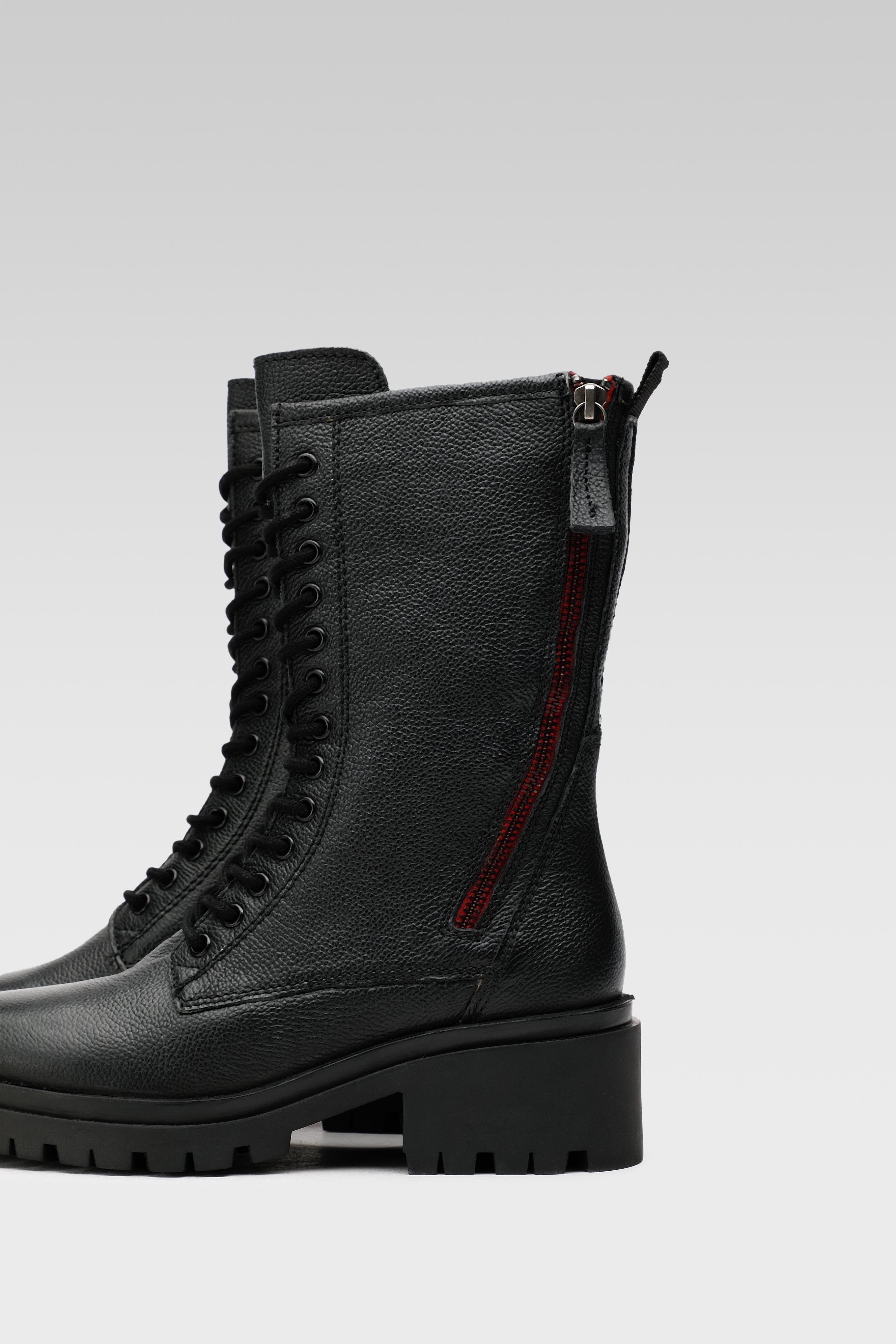 Šněrovací vyšší obuv ČERNÁ