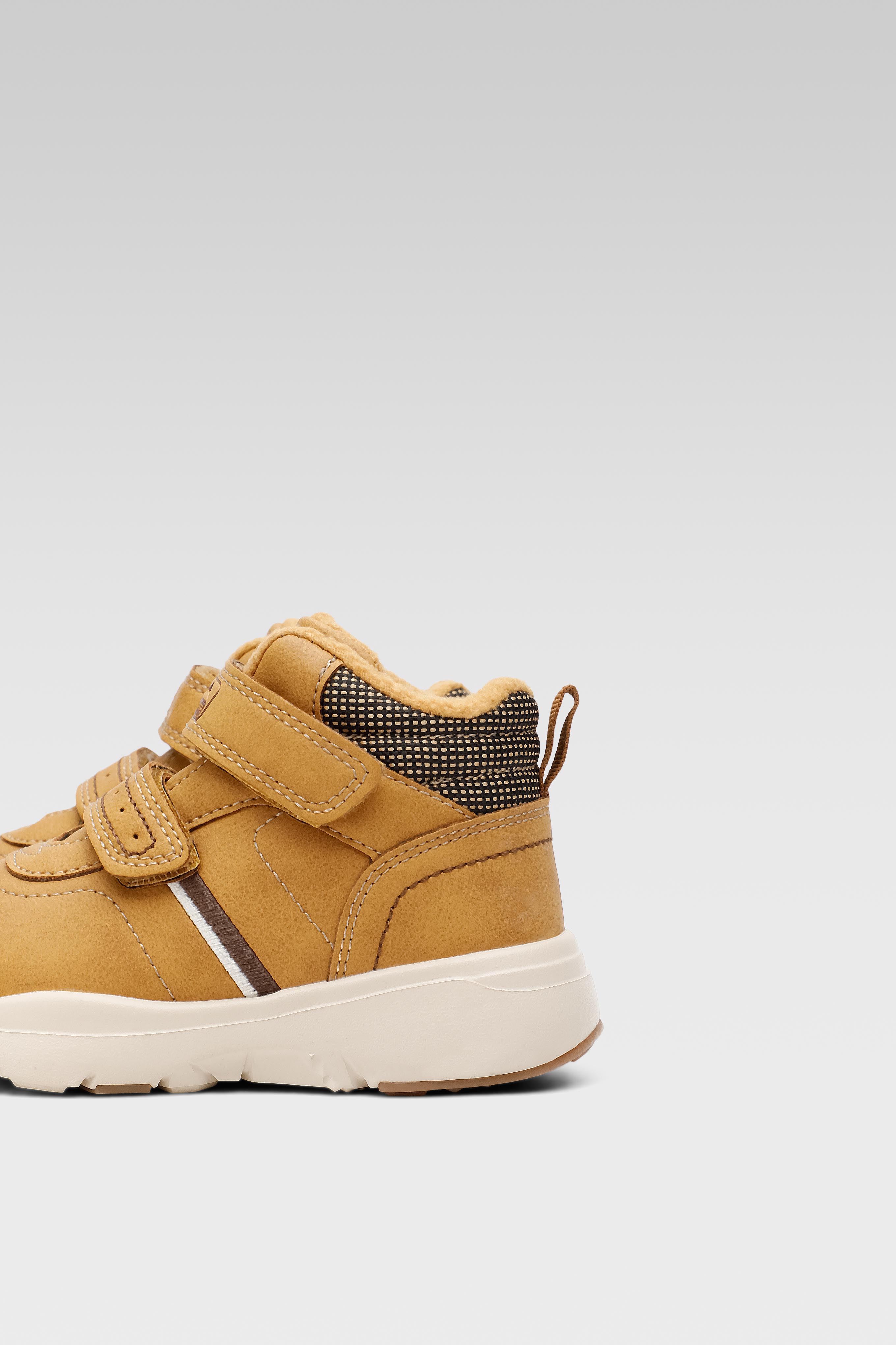 Trekking čevlji Rjava