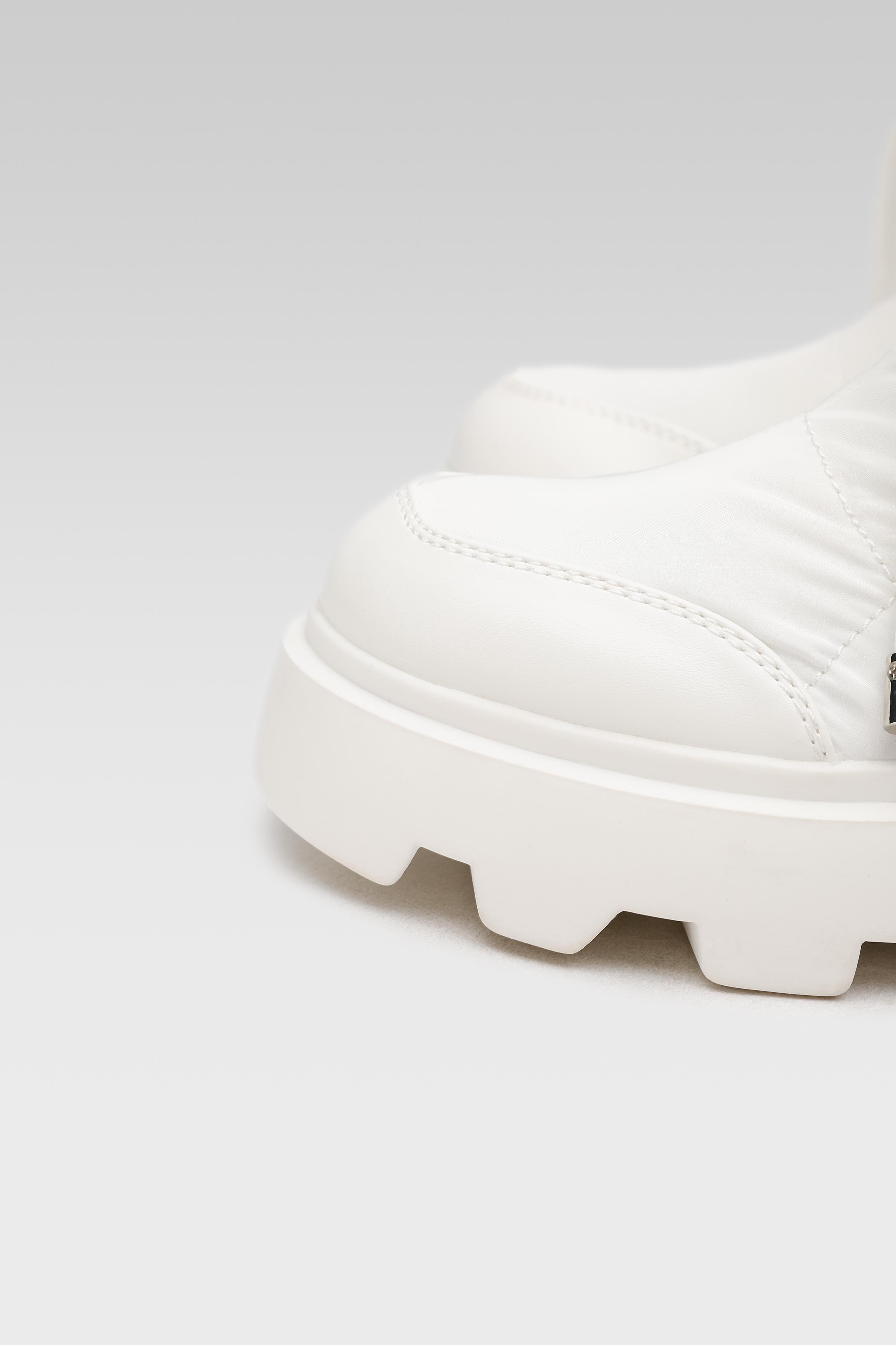 Kotníková obuv BÍLÁ