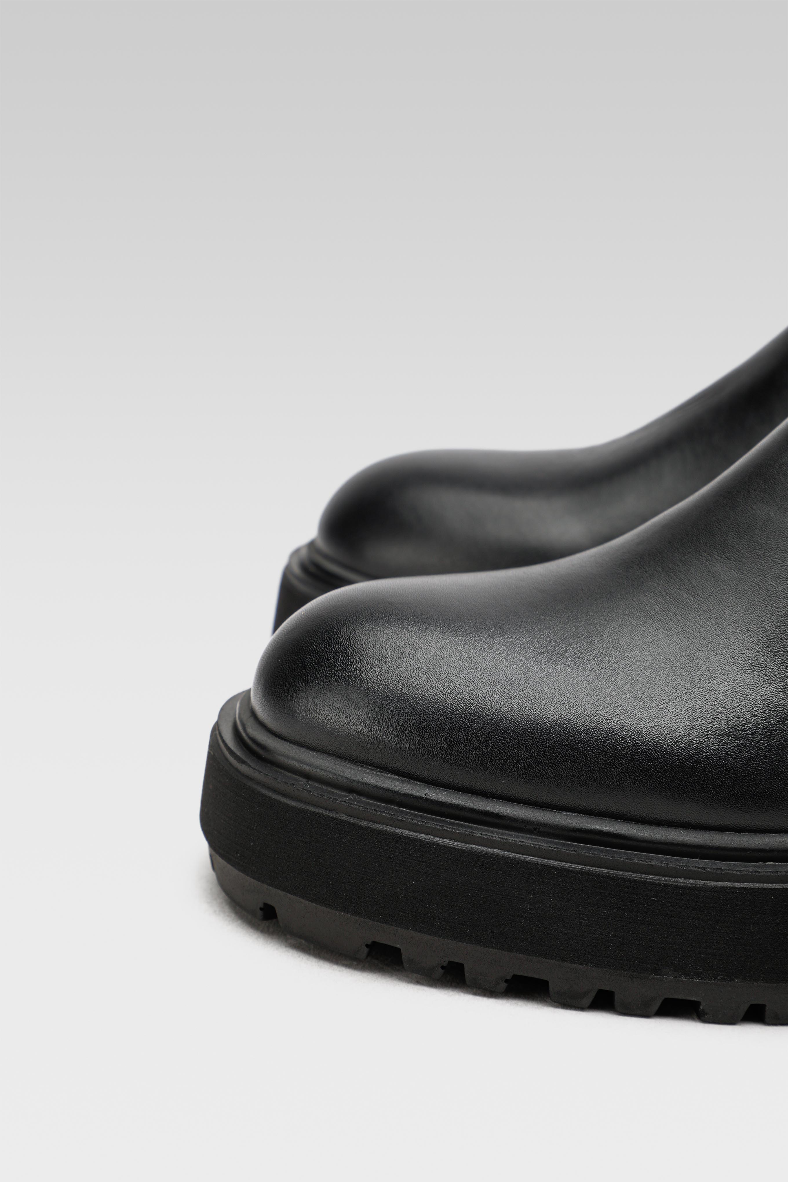 Členková obuv Čierna