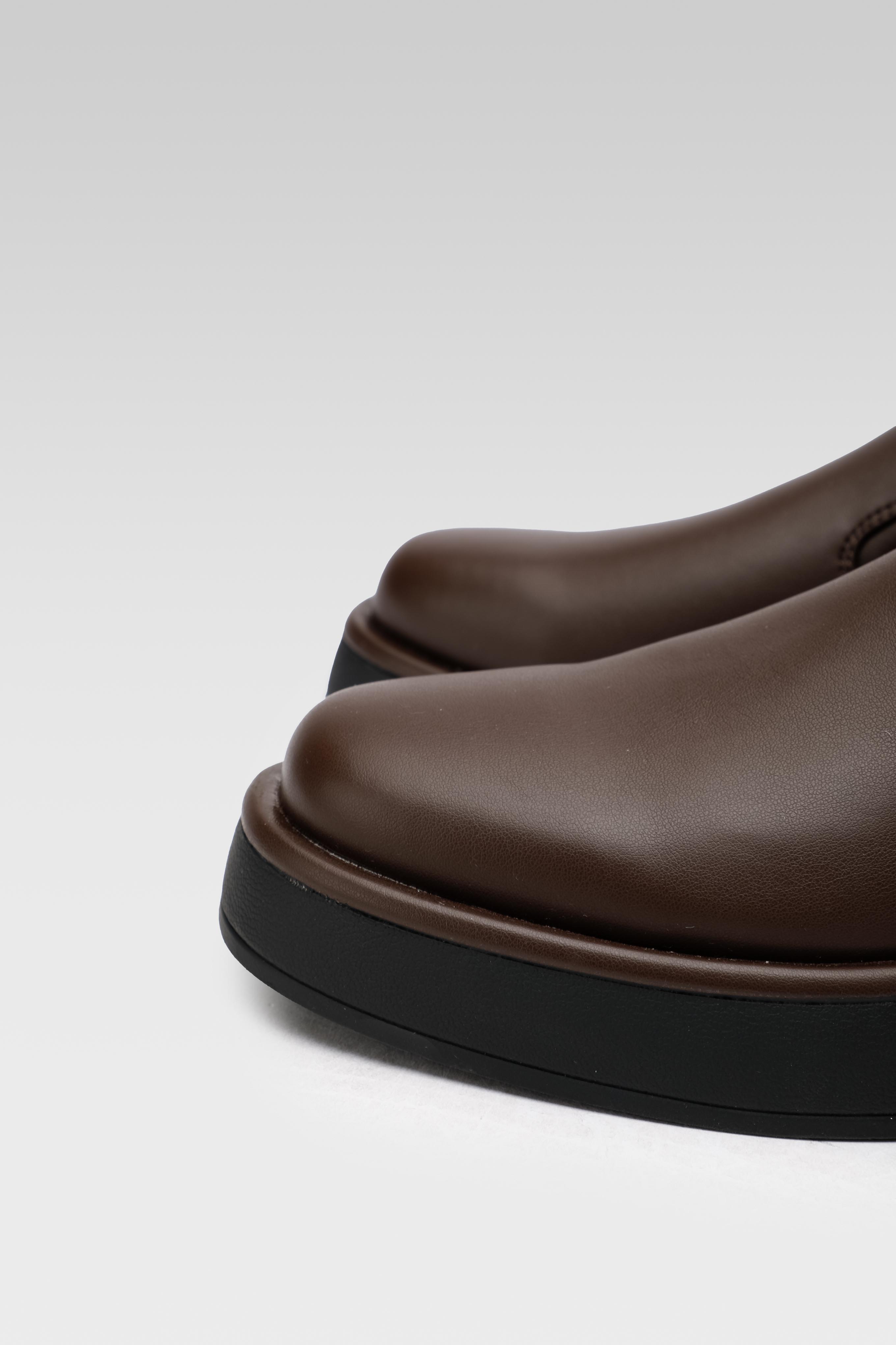 Škornji Čokoladno rjava