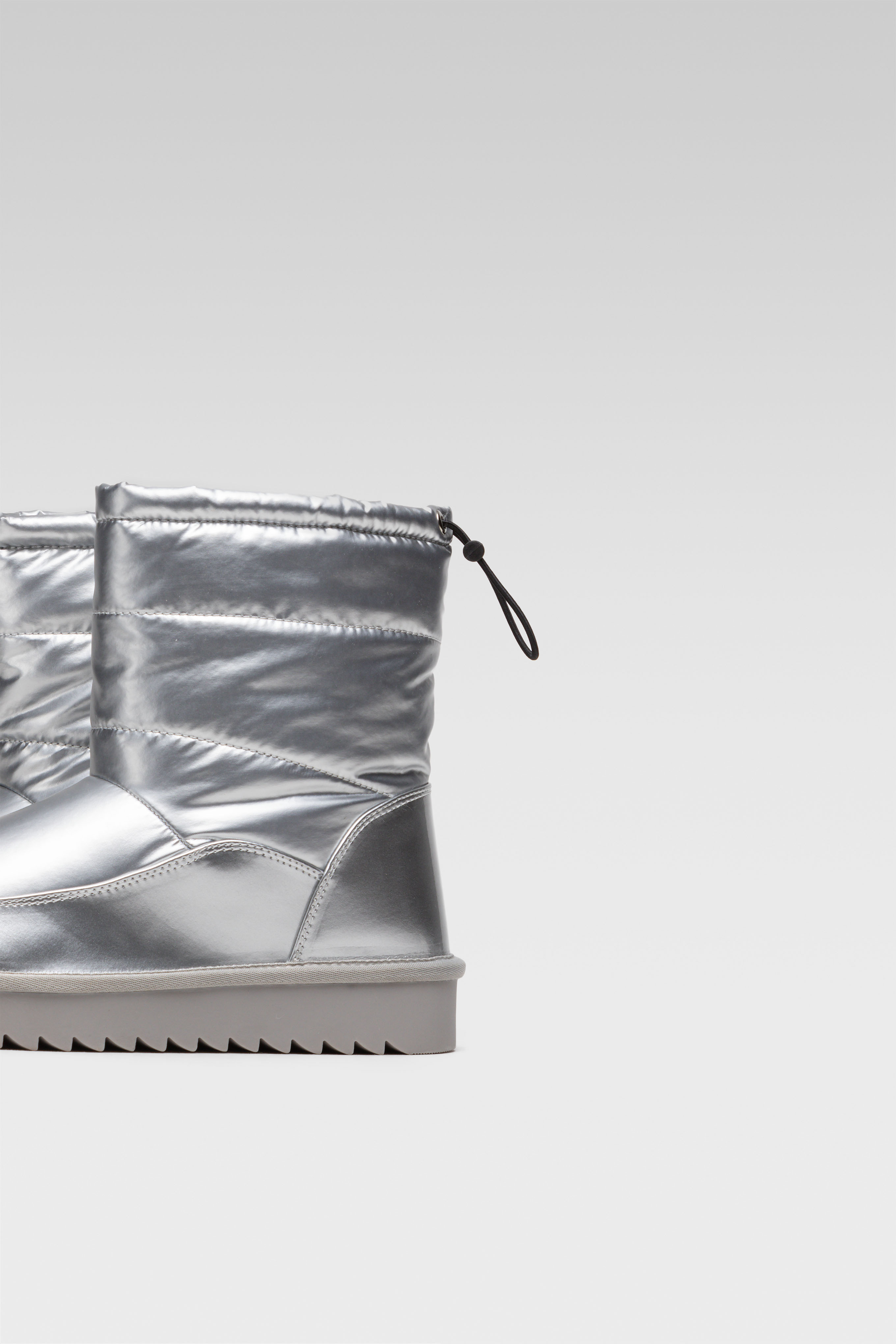 Kotníková obuv STŘÍBRNÁ