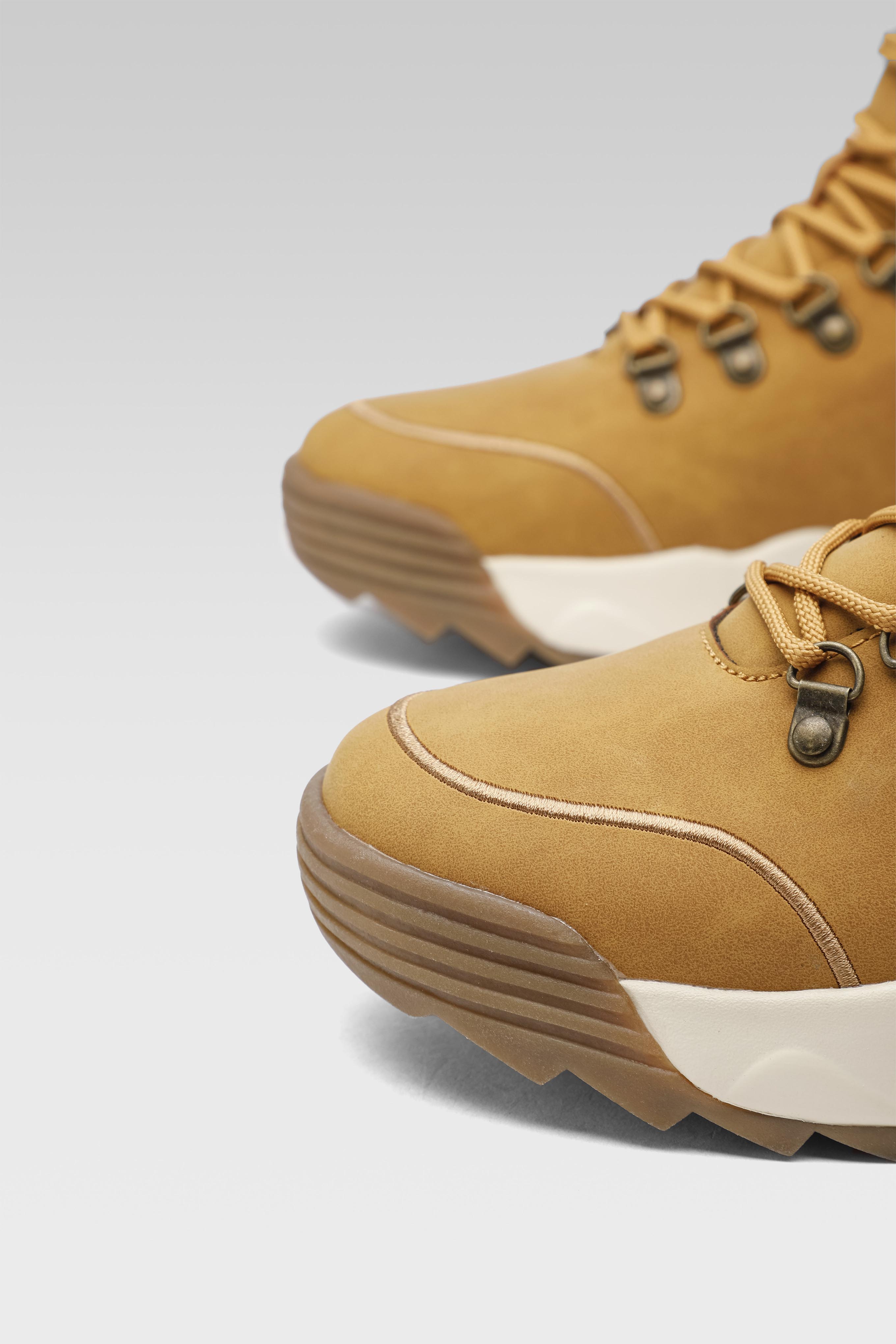 Trekking čevlji Rjava