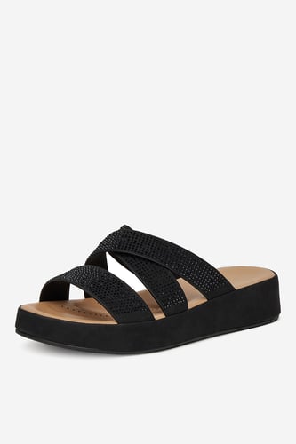 Clara Barson R23SS06671 ČERNÁ