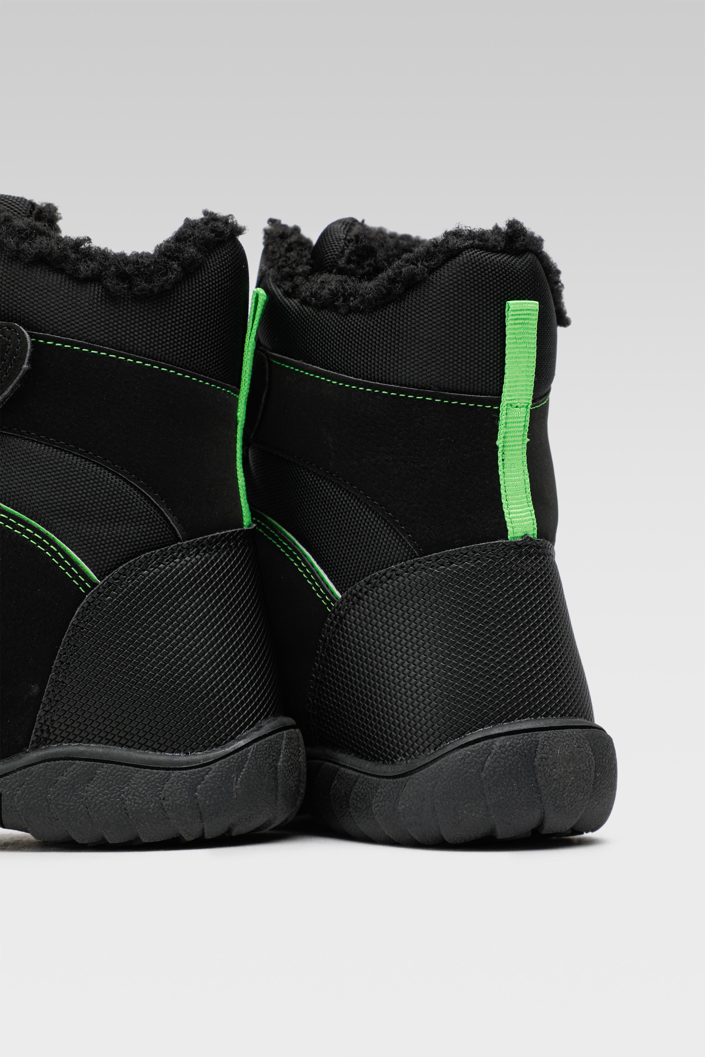 Gležnjarji z vezalkami Črna