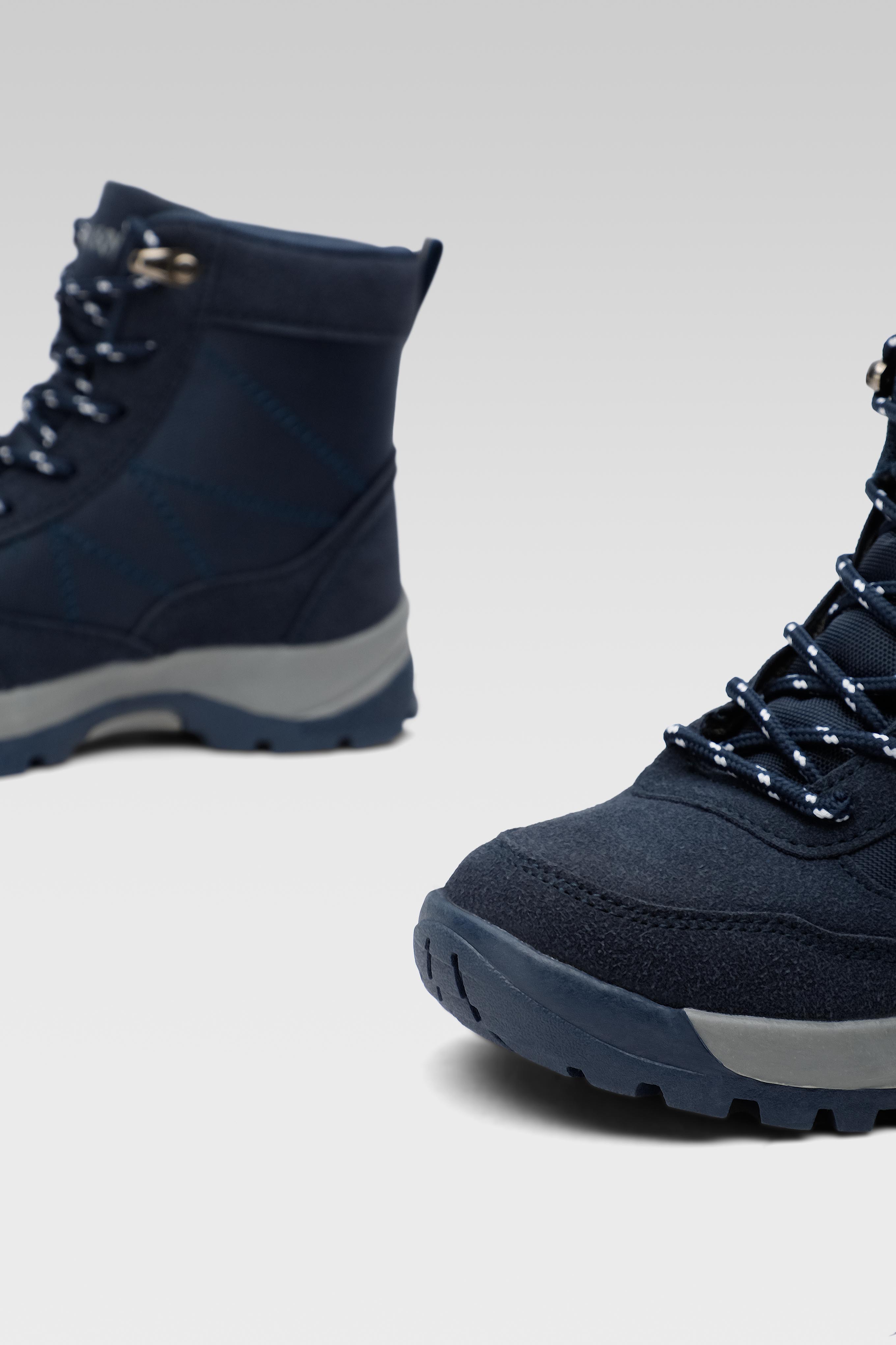 Šněrovací vyšší obuv TMAVĚ MODRÁ