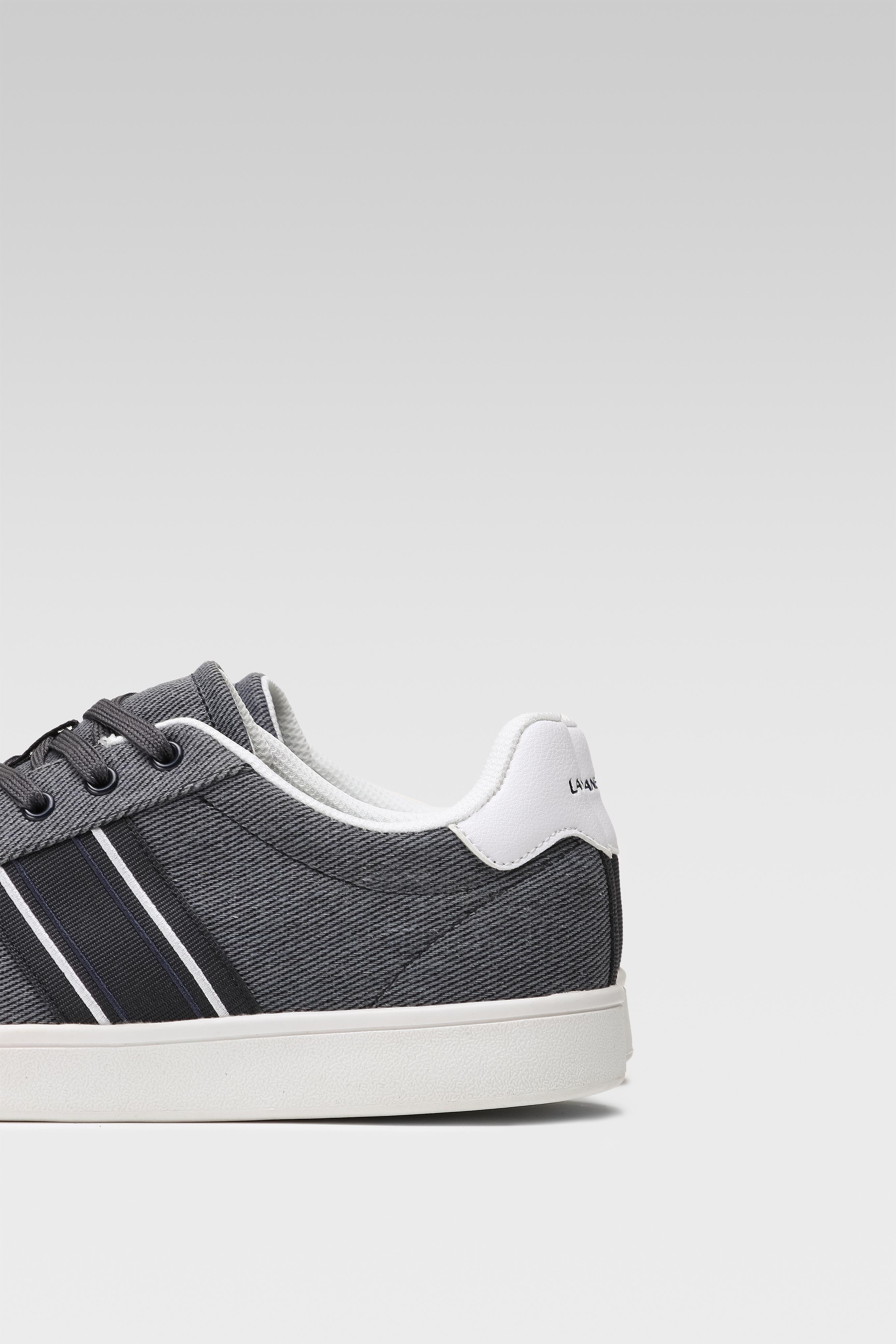 Platnene superge Modra