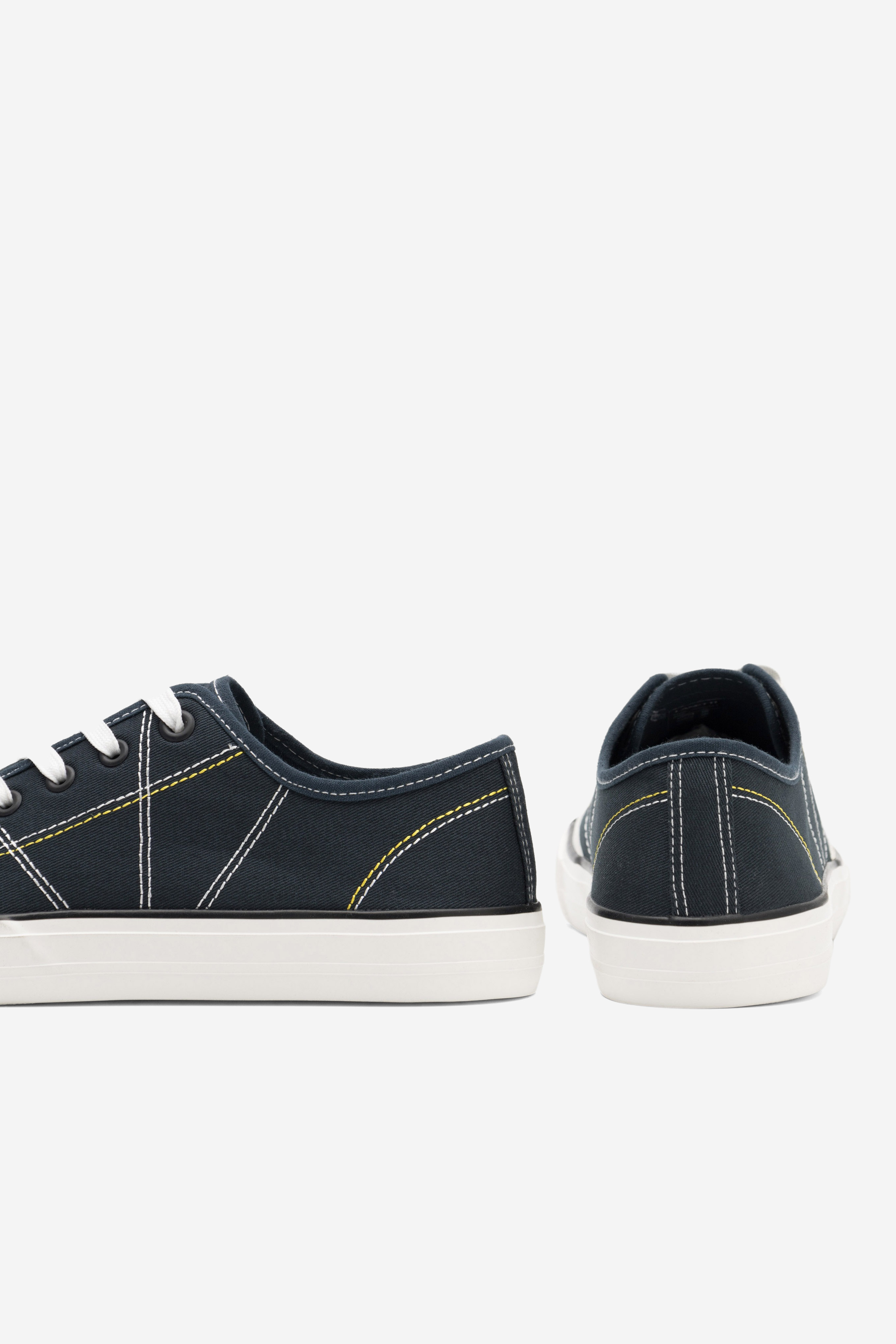 Platnene superge Mornarsko modra