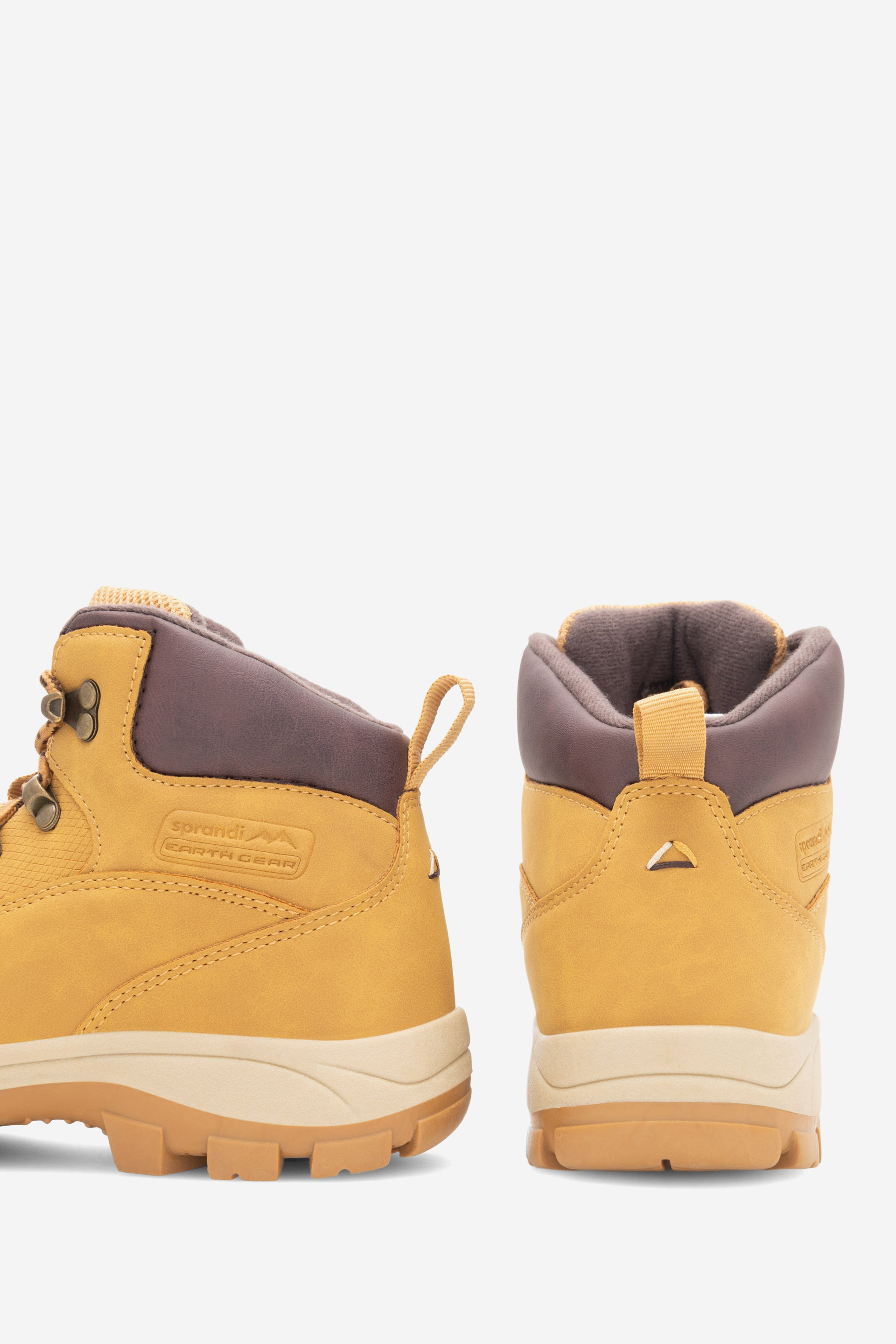 Šněrovací vyšší obuv CAMEL