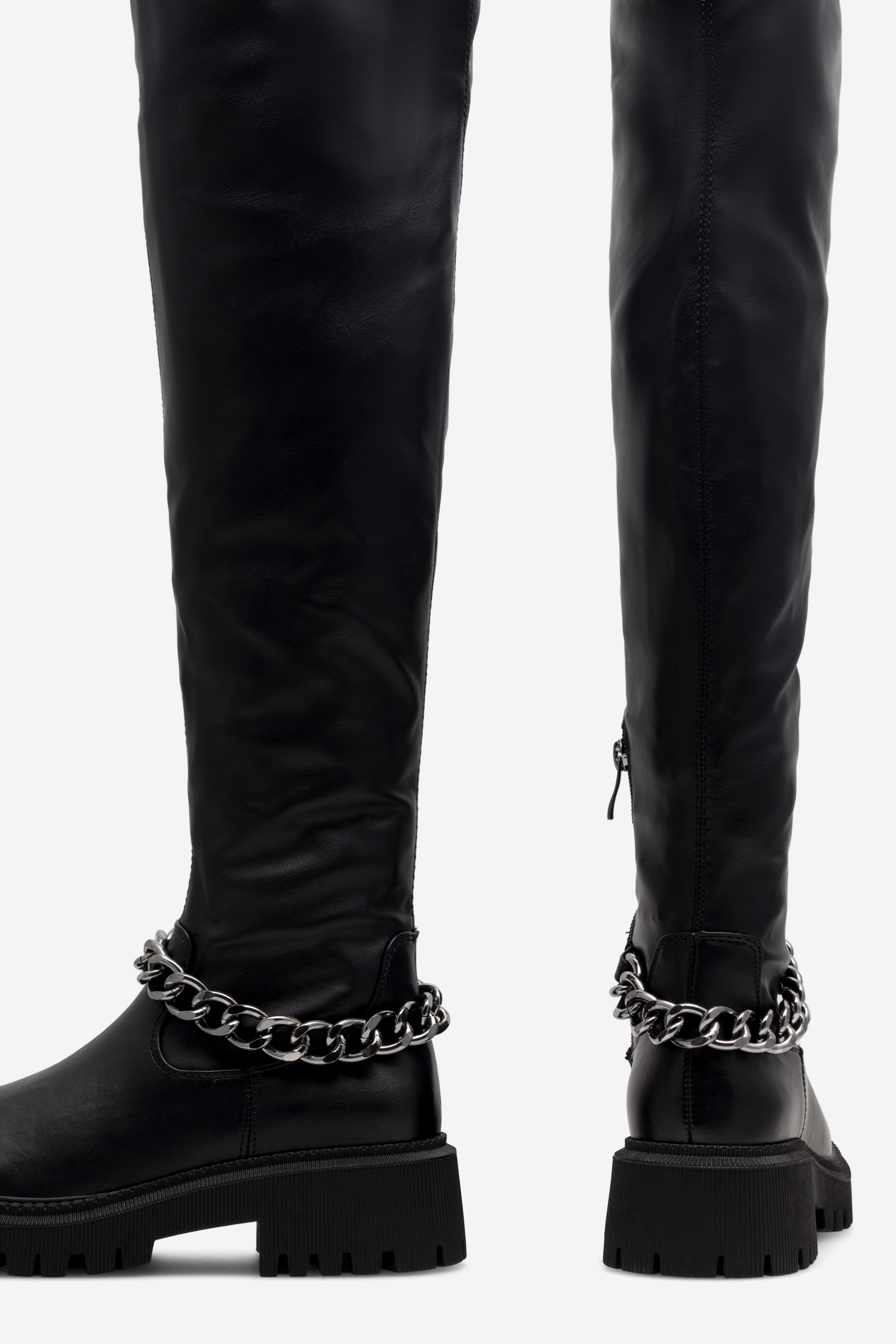 Mušketierky Čierna