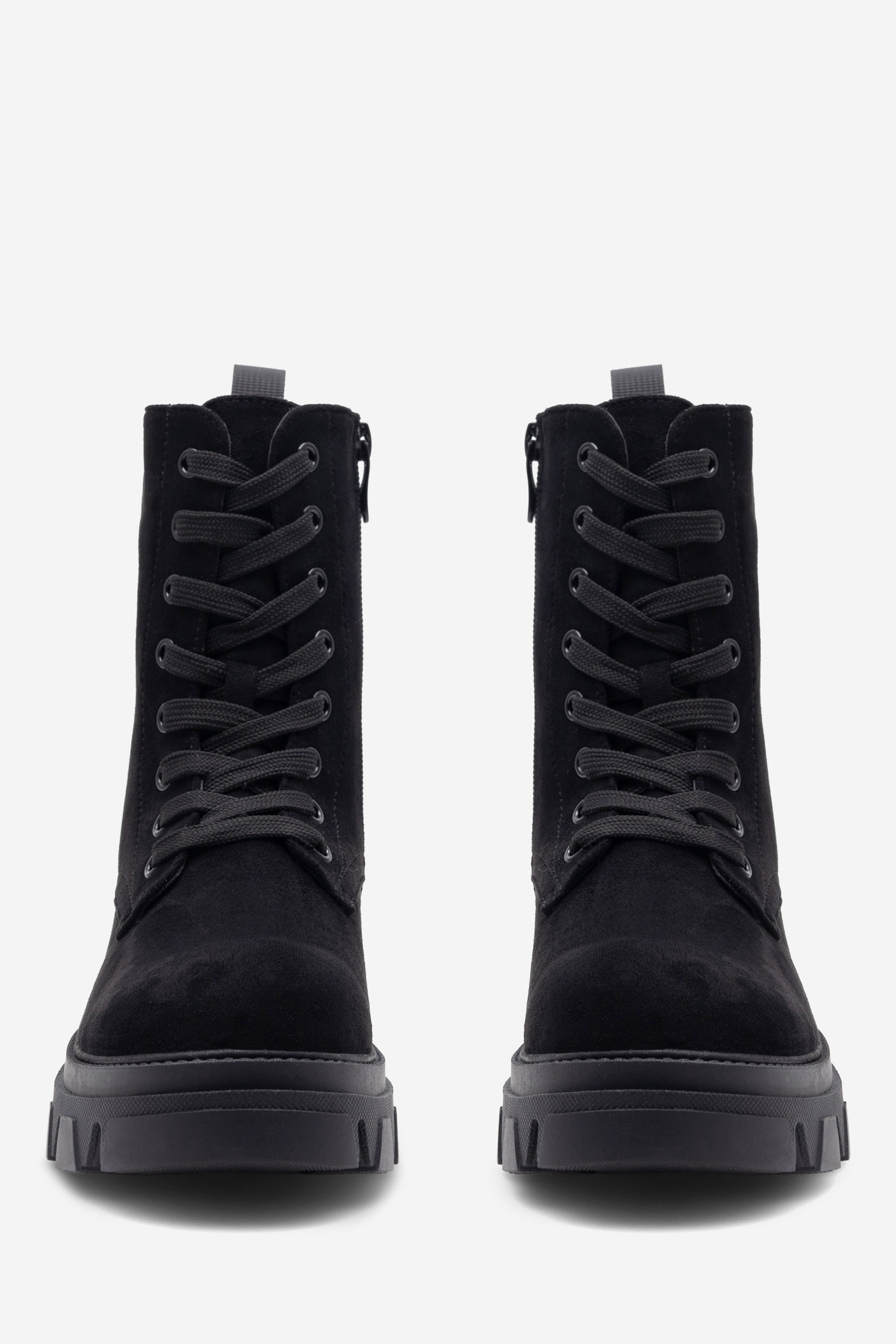 Šnurovacie topánky Čierna