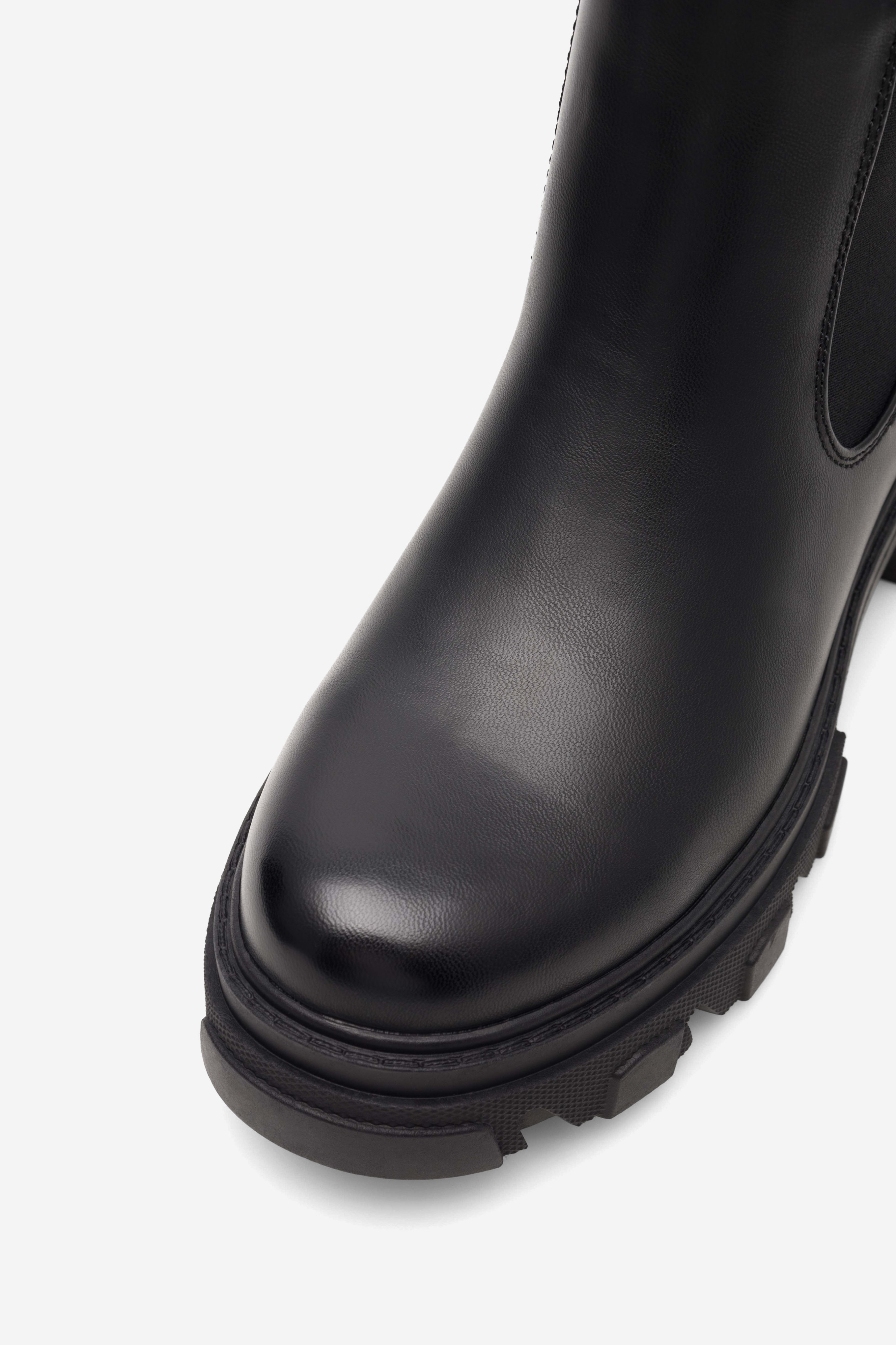 Kotníková obuv ČERNÁ