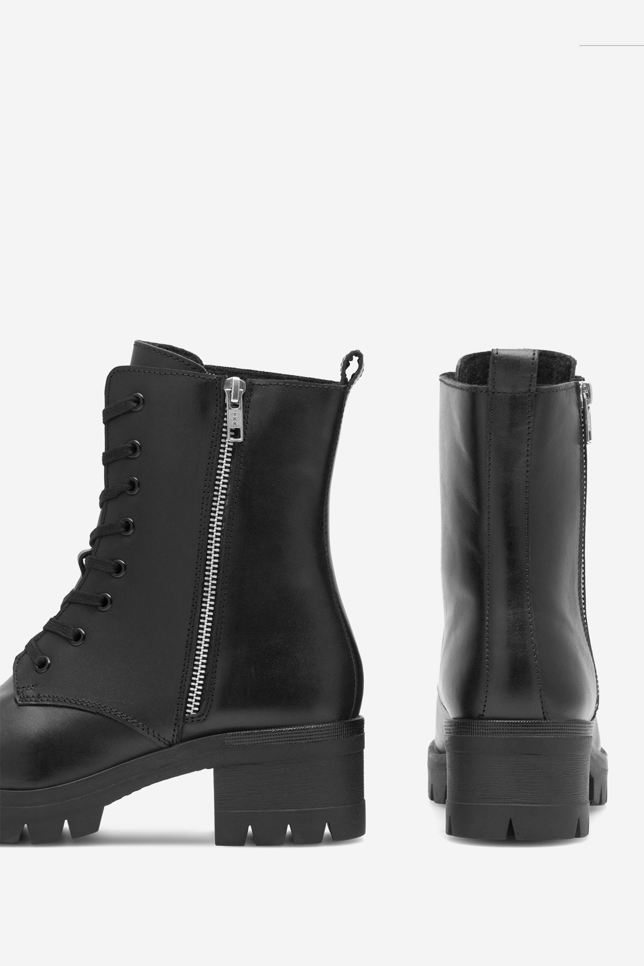 Šněrovací vyšší obuv ČERNÁ