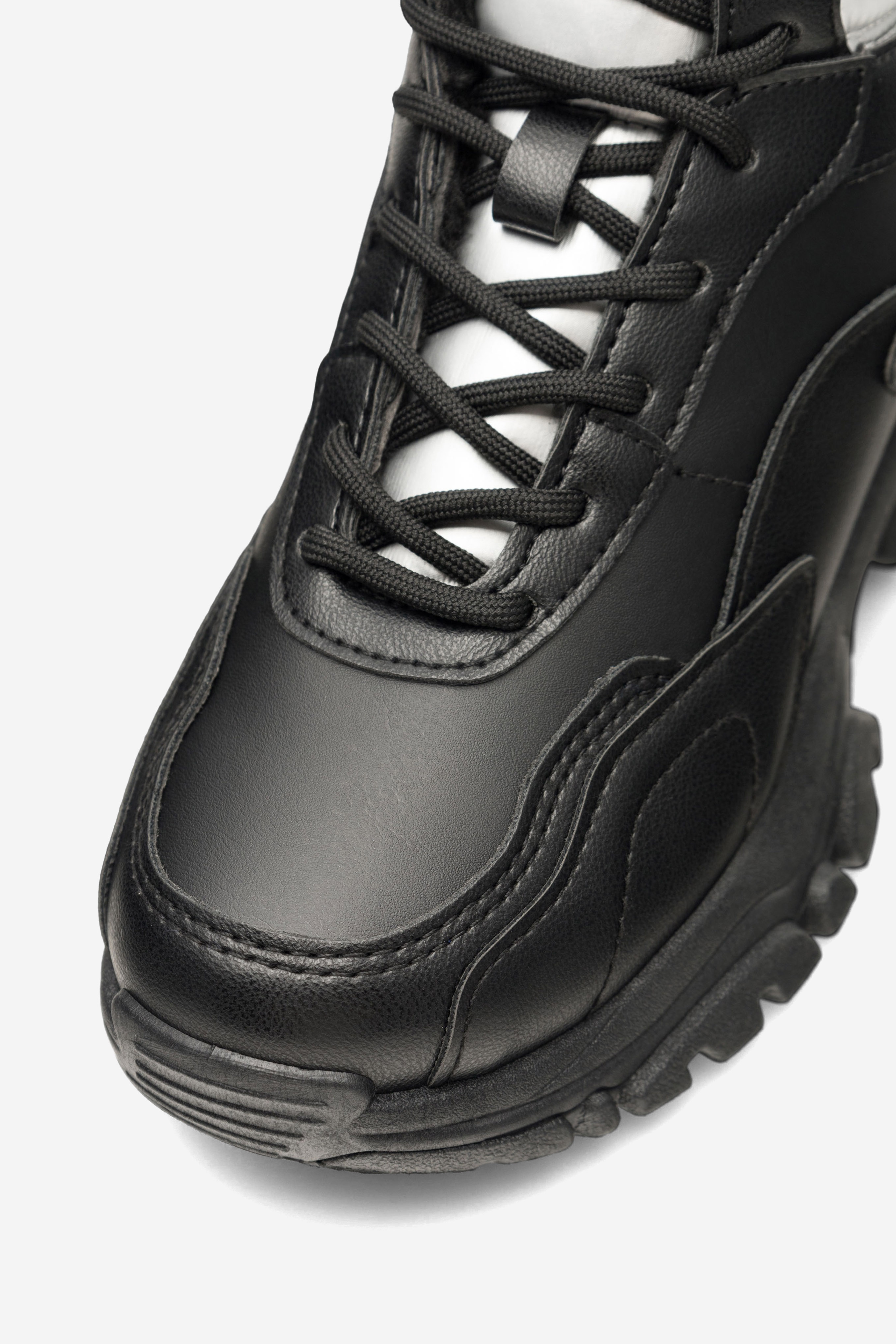 Gležnjarji z vezalkami Črna