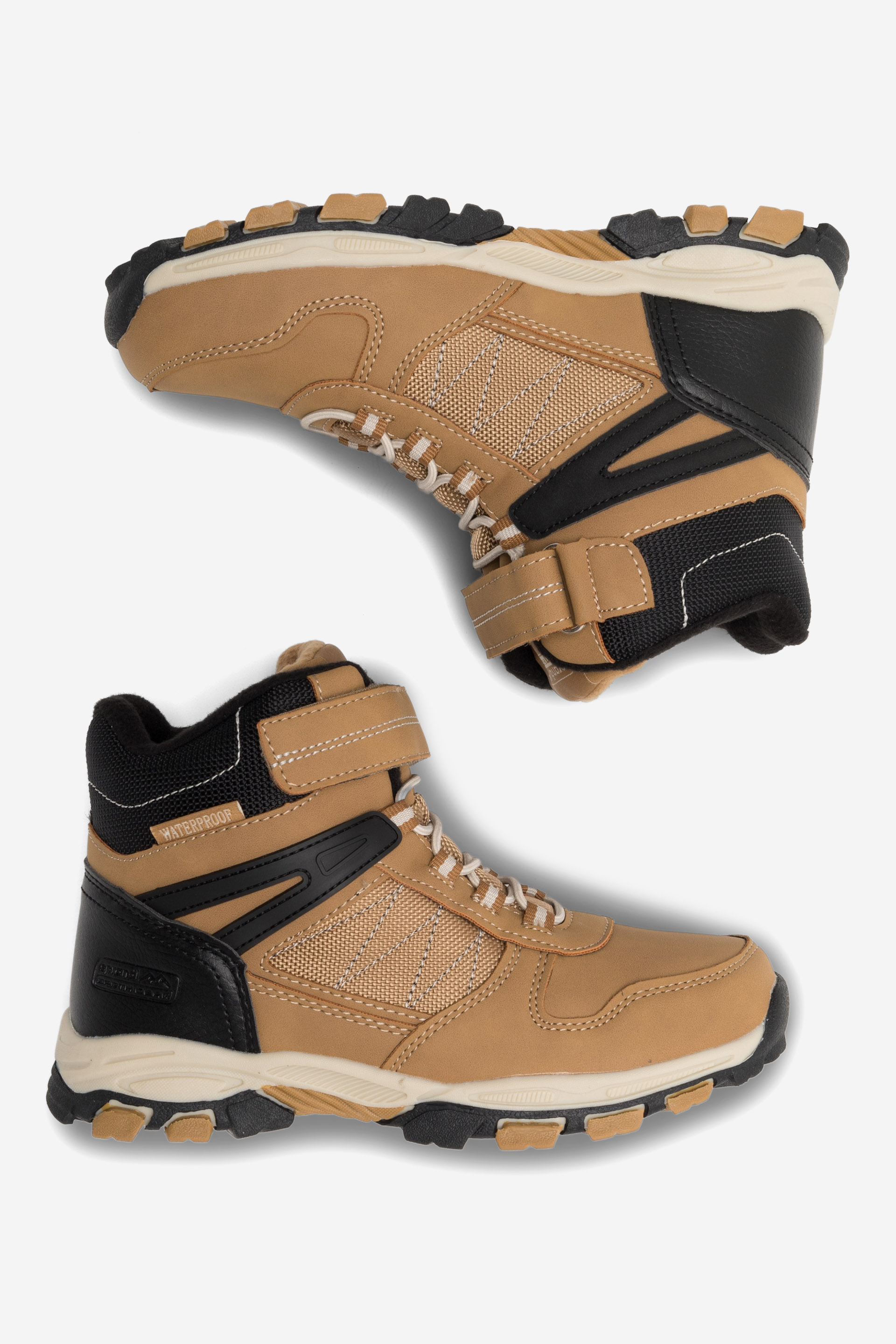 Šněrovací vyšší obuv CAMEL