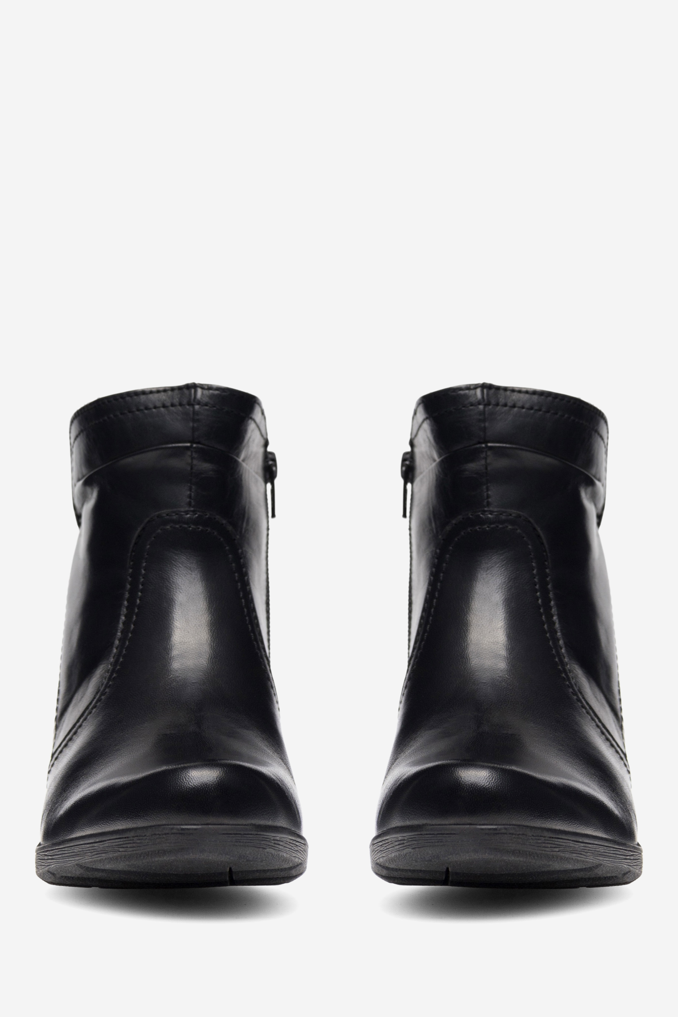 Kotníková obuv ČERNÁ