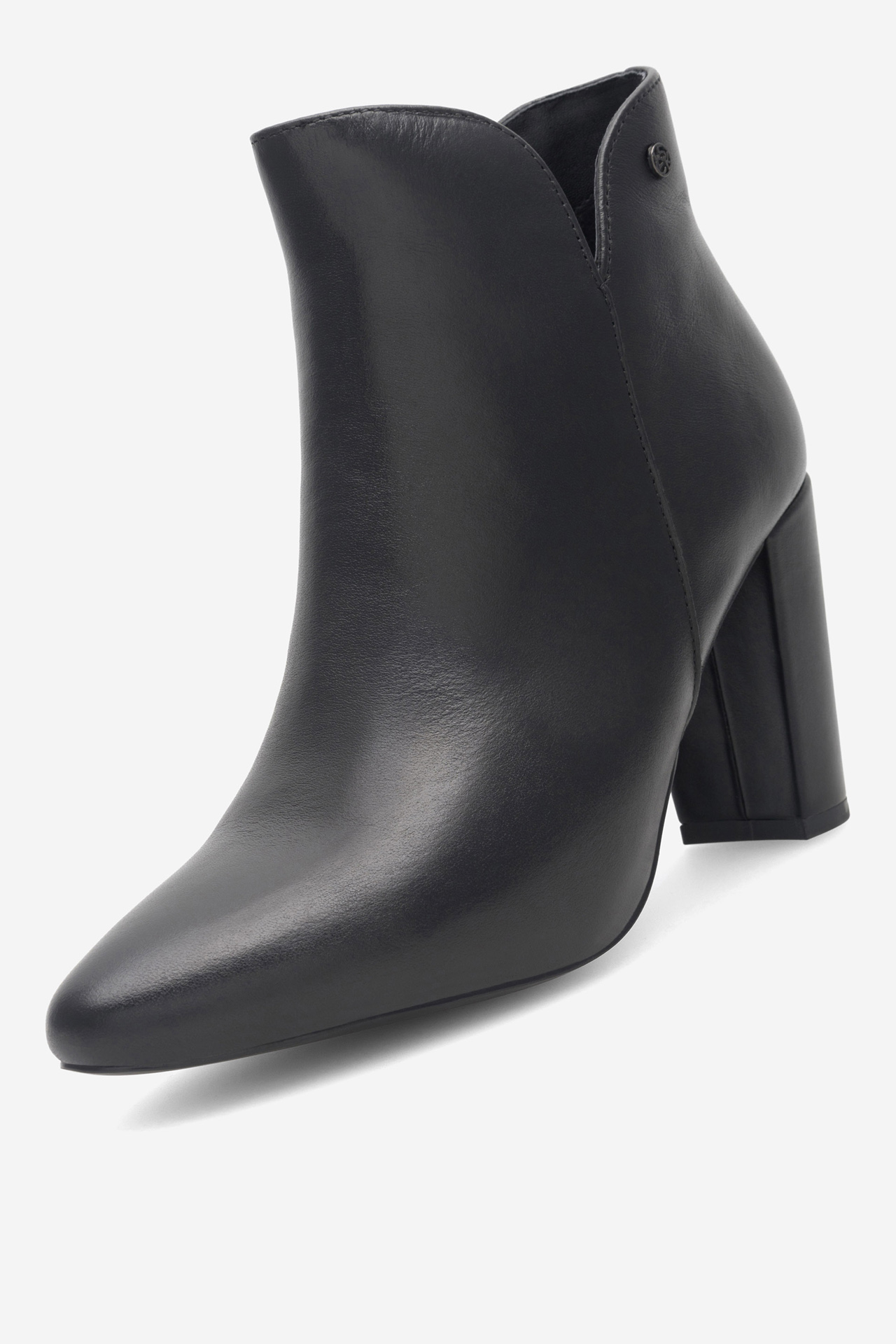 Kotníková obuv ČERNÁ