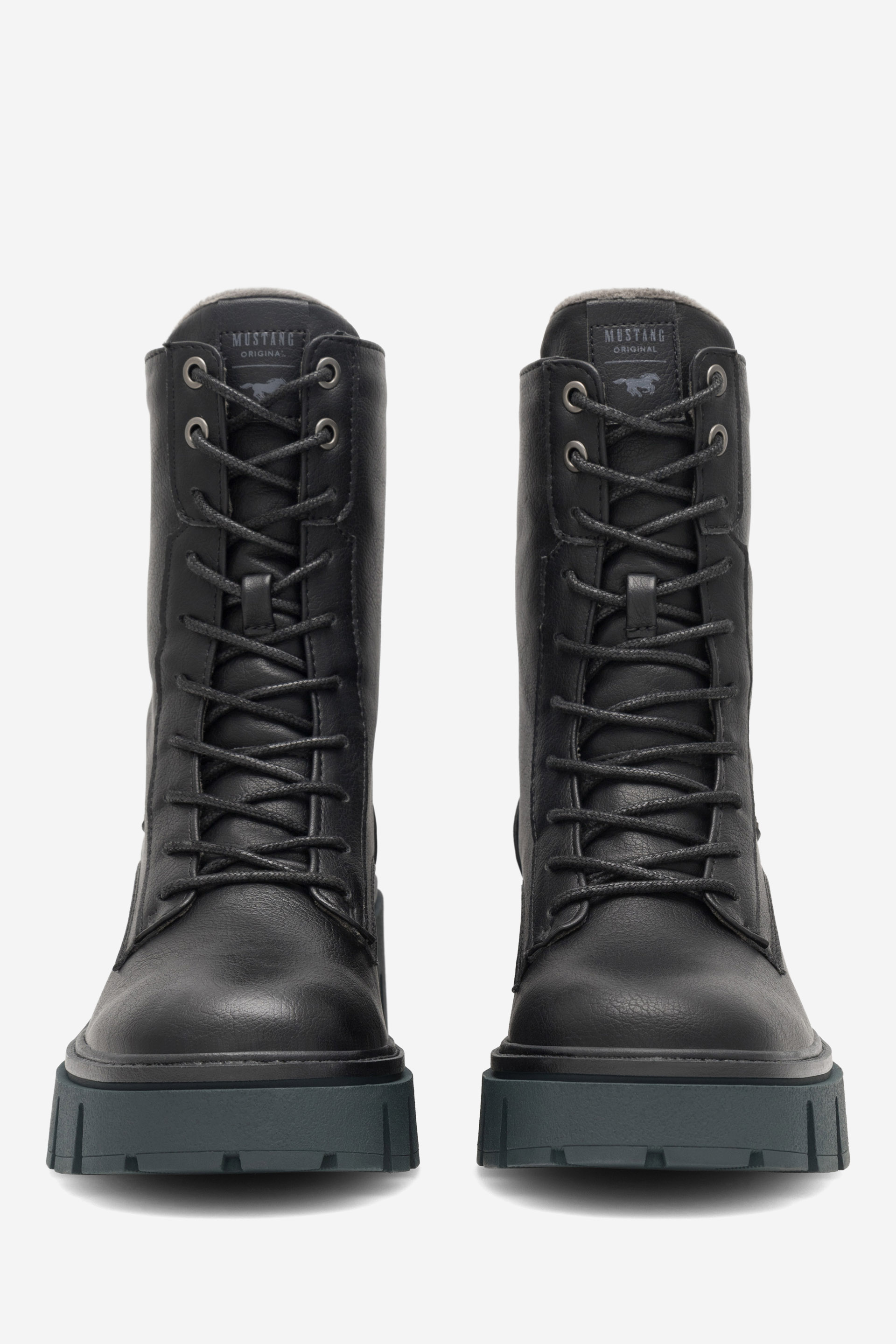 Šněrovací vyšší obuv ČERNÁ