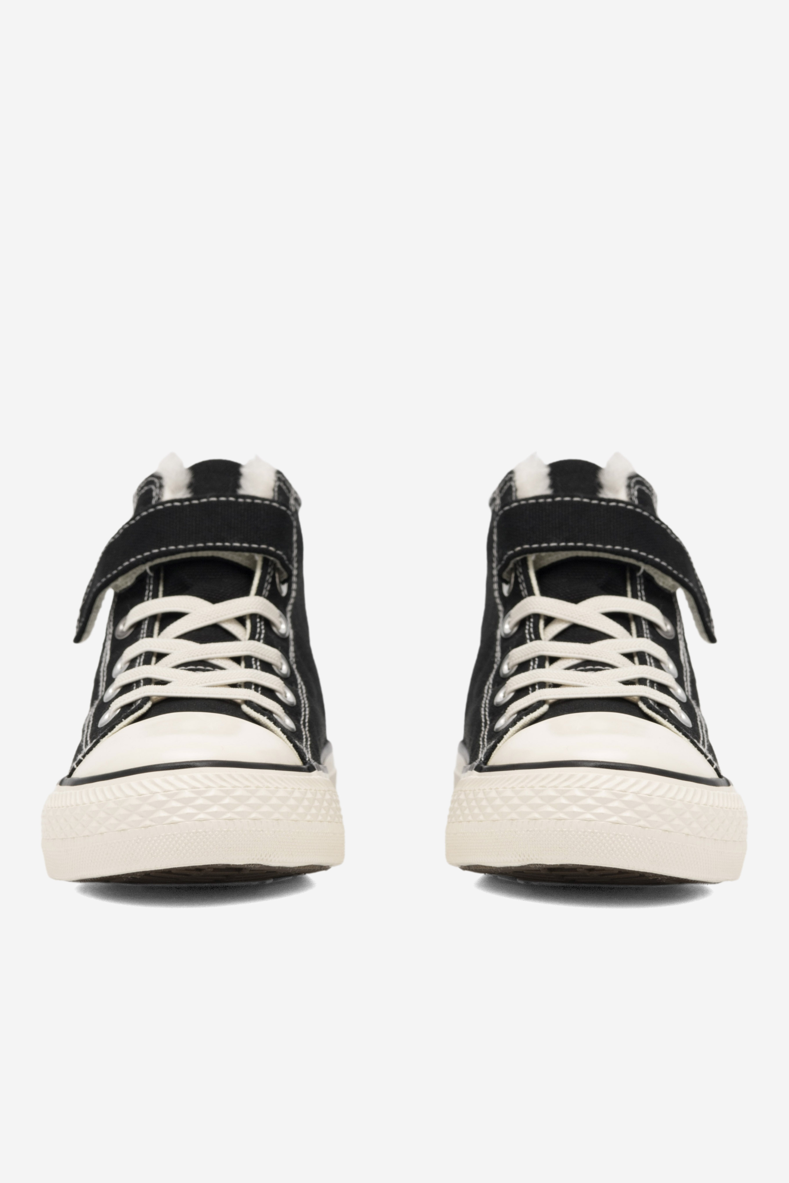 Platnene superge Črna