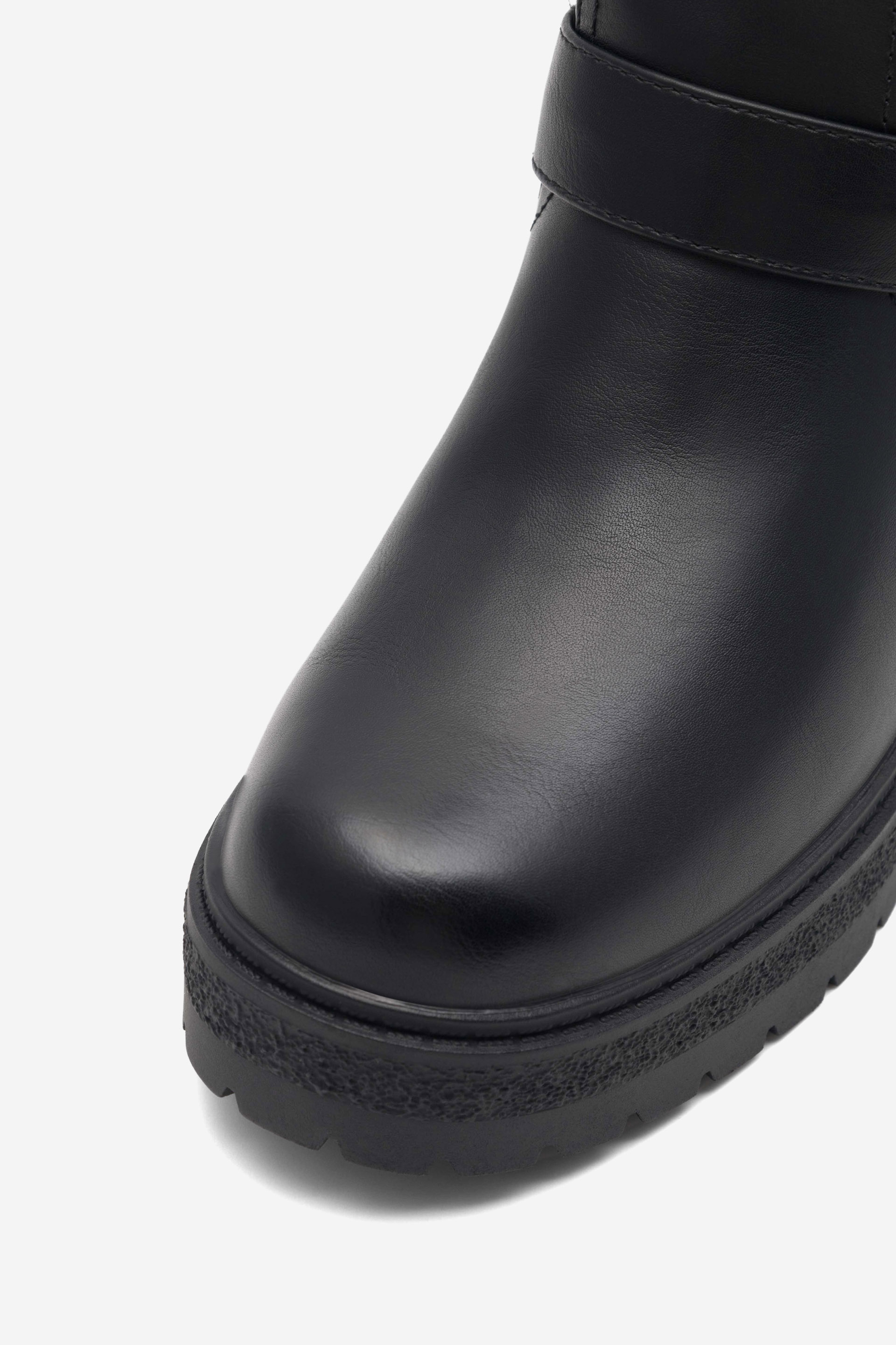 Kotníková obuv ČERNÁ