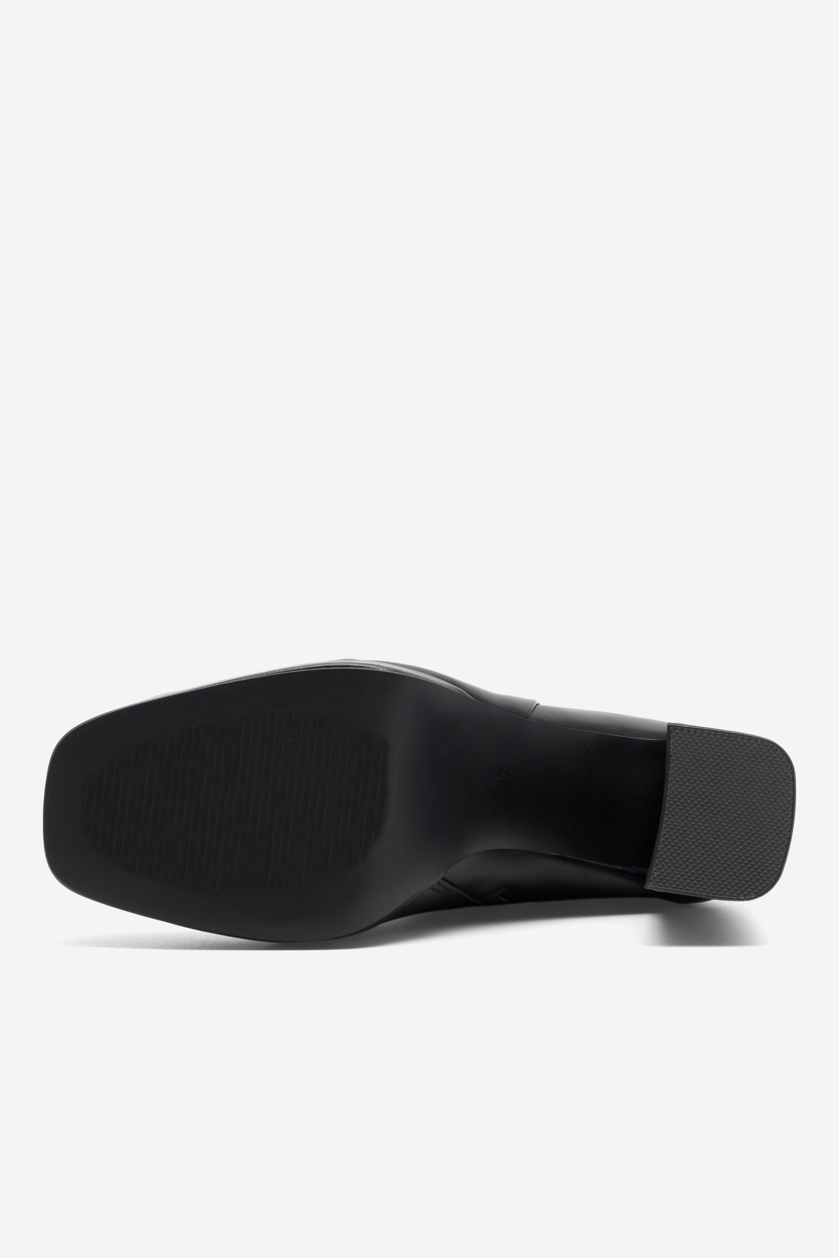 Kotníková obuv ČERNÁ