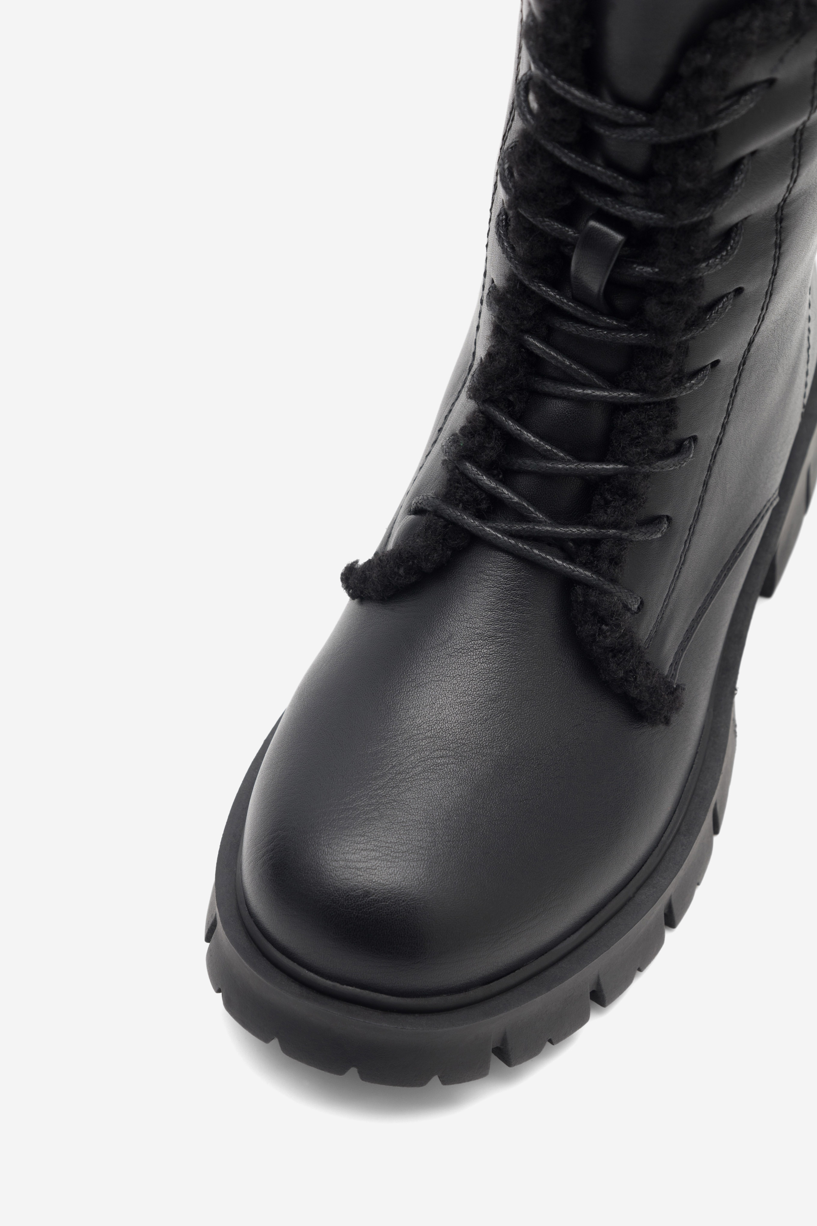 Gležnjarji z vezalkami Črna