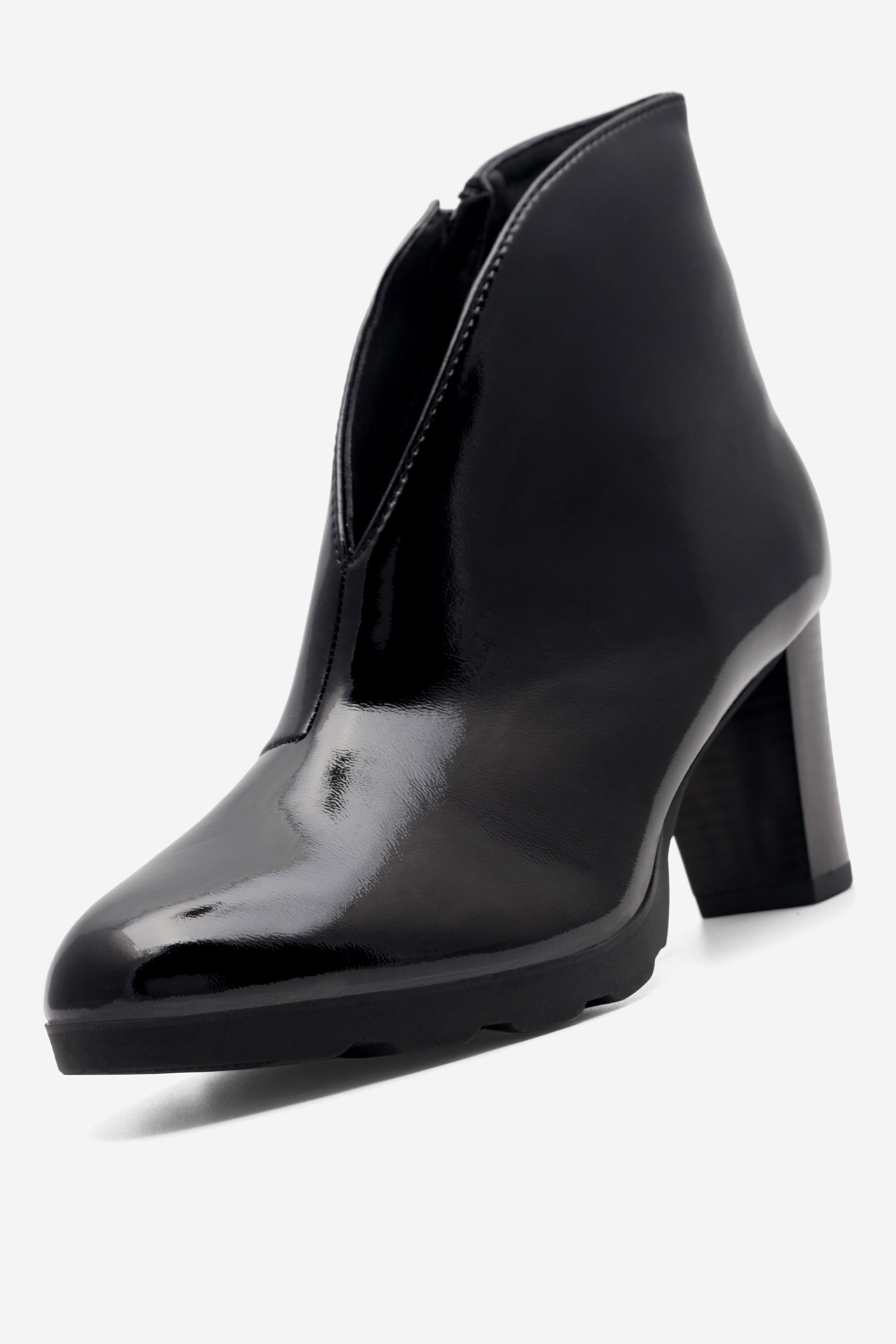 Kotníková obuv ČERNÁ