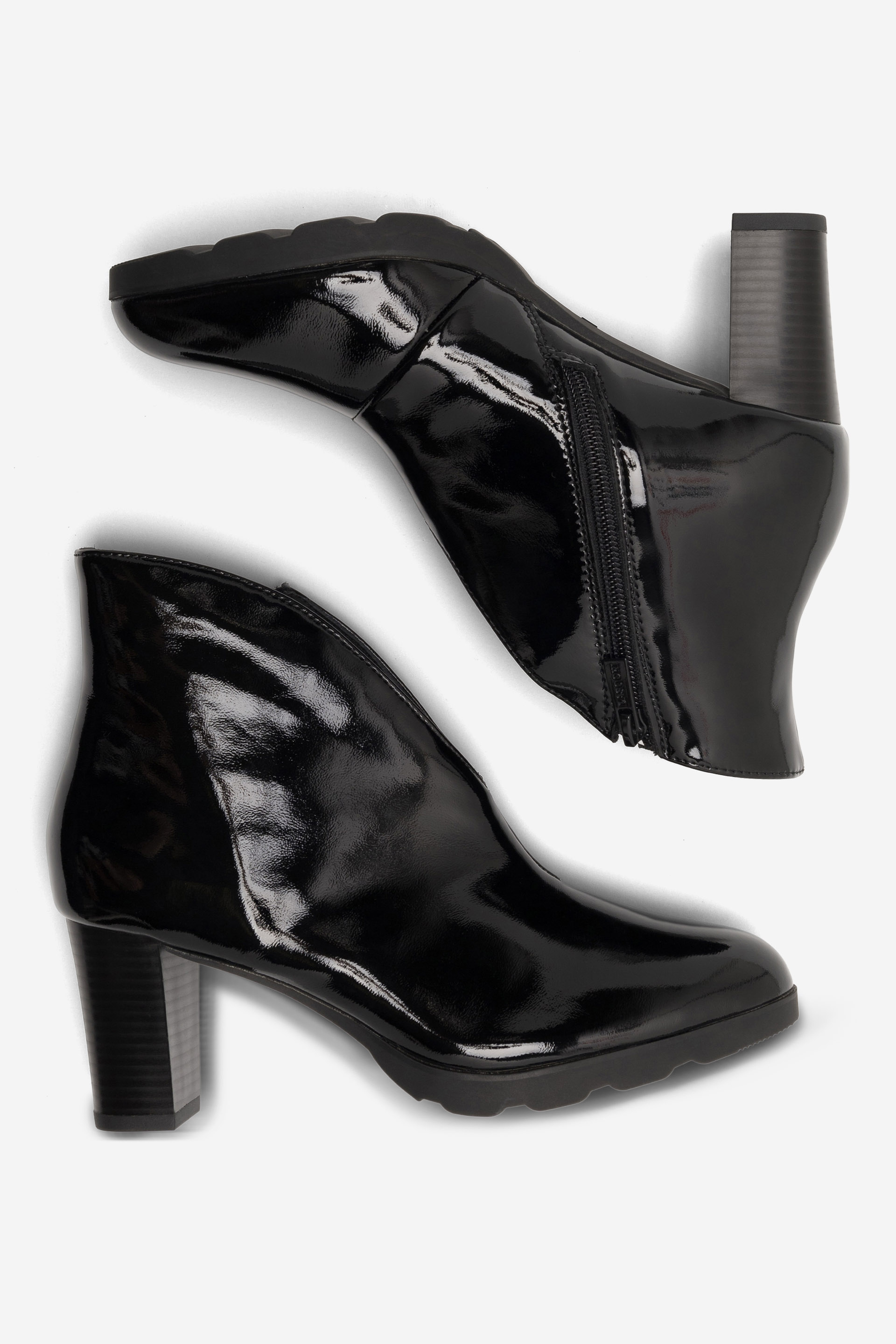 Kotníková obuv ČERNÁ