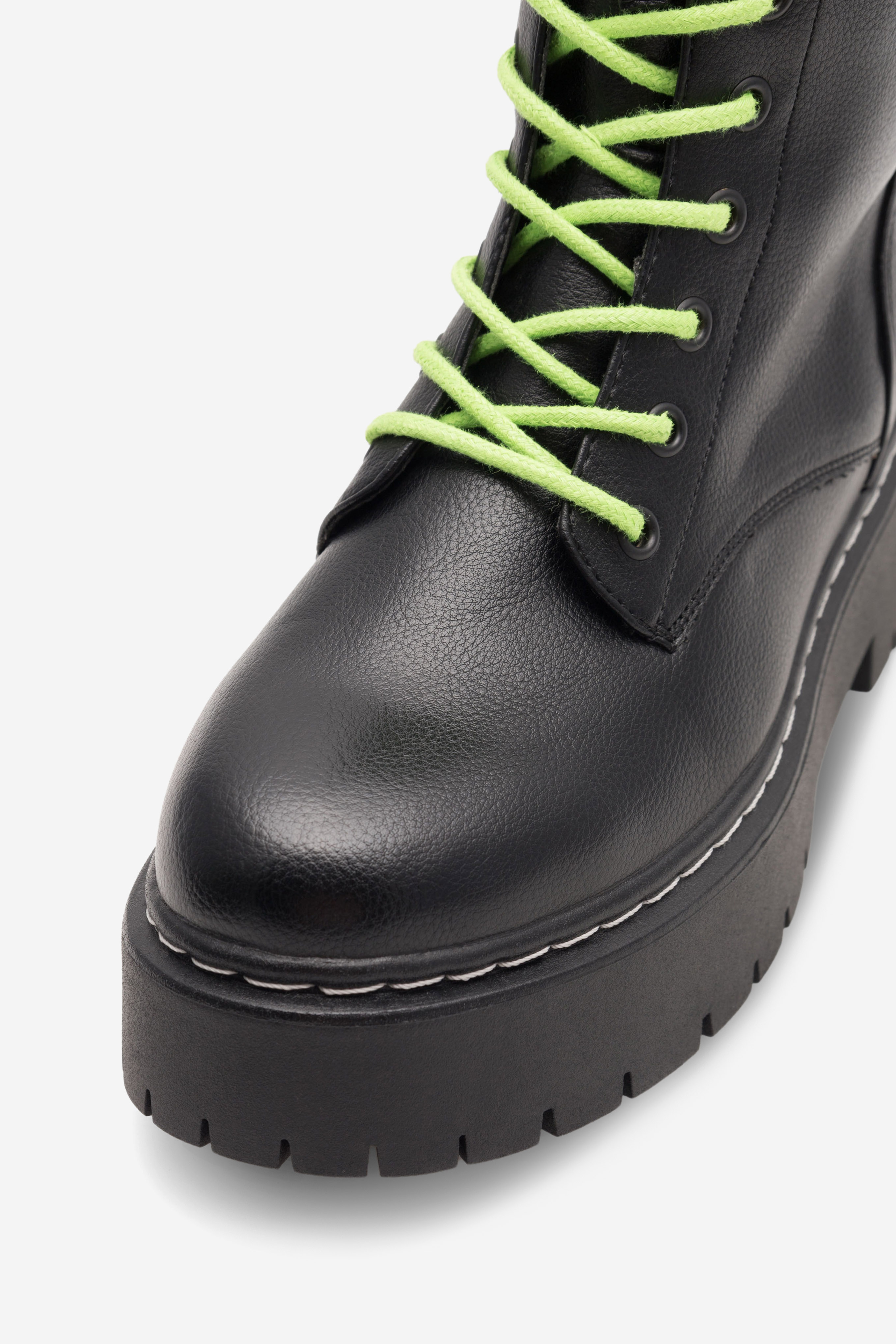 Šněrovací vyšší obuv ČERNÁ